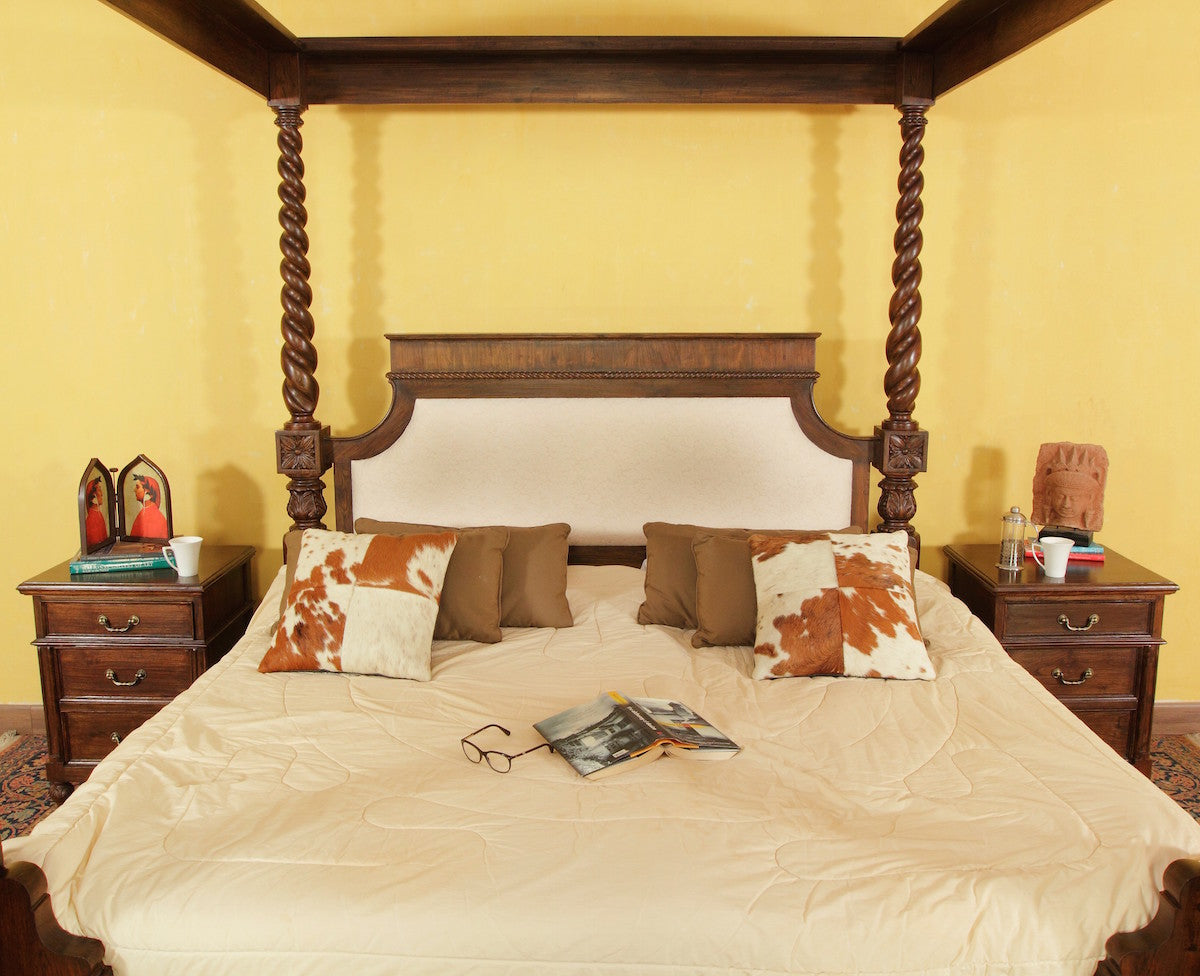 Villiers Four Poster Bed