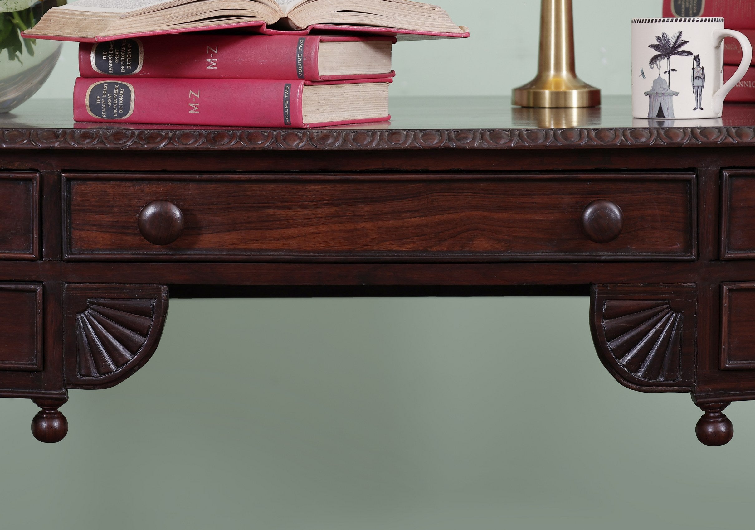 Marlon antique Desk