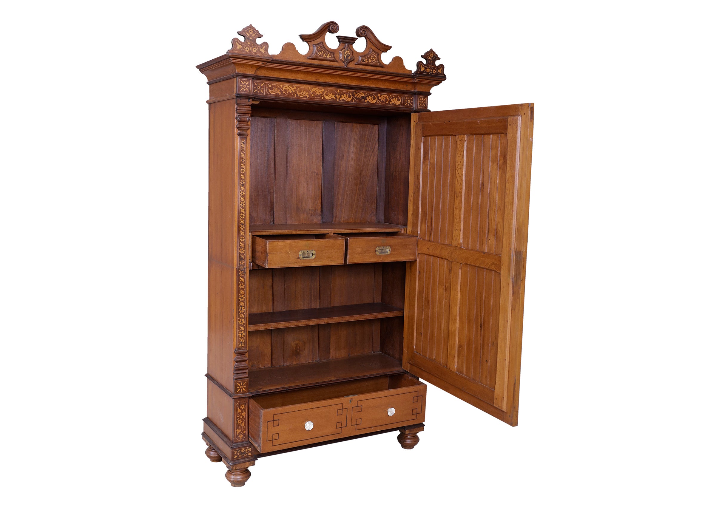 Knolly Closet