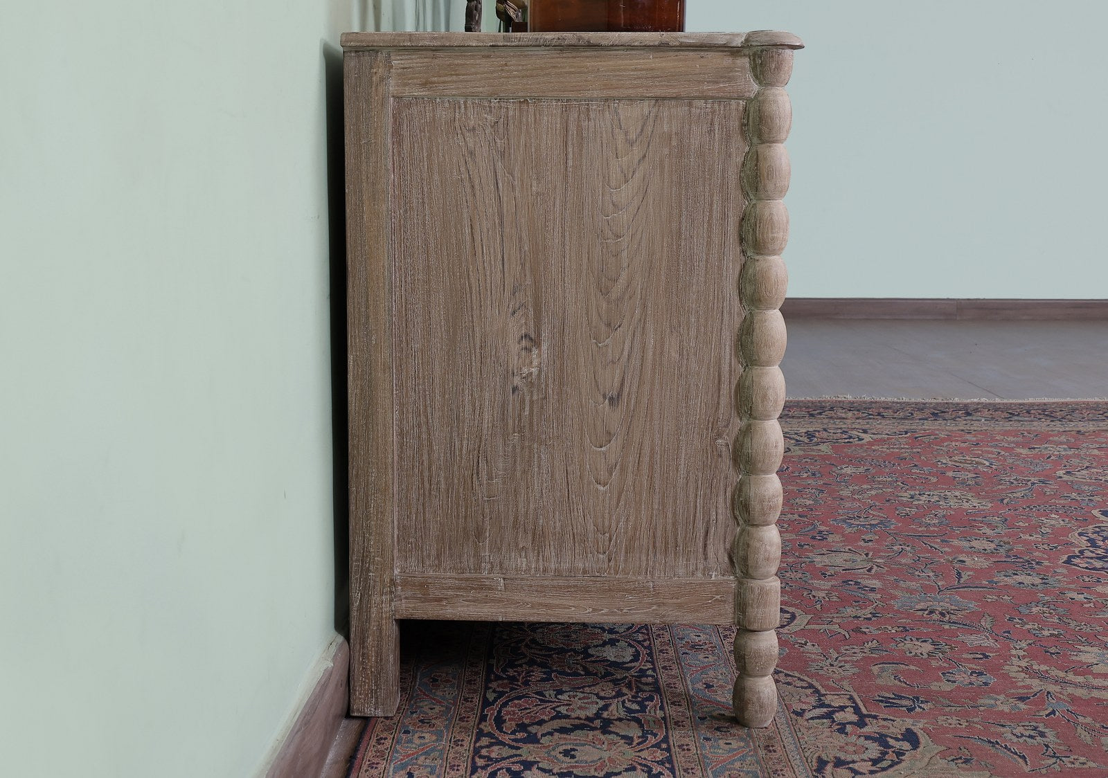 Bernor Chest of Drawers