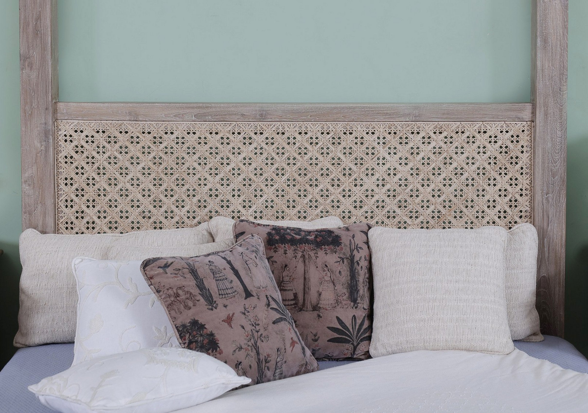 Hamilton Poster Bed