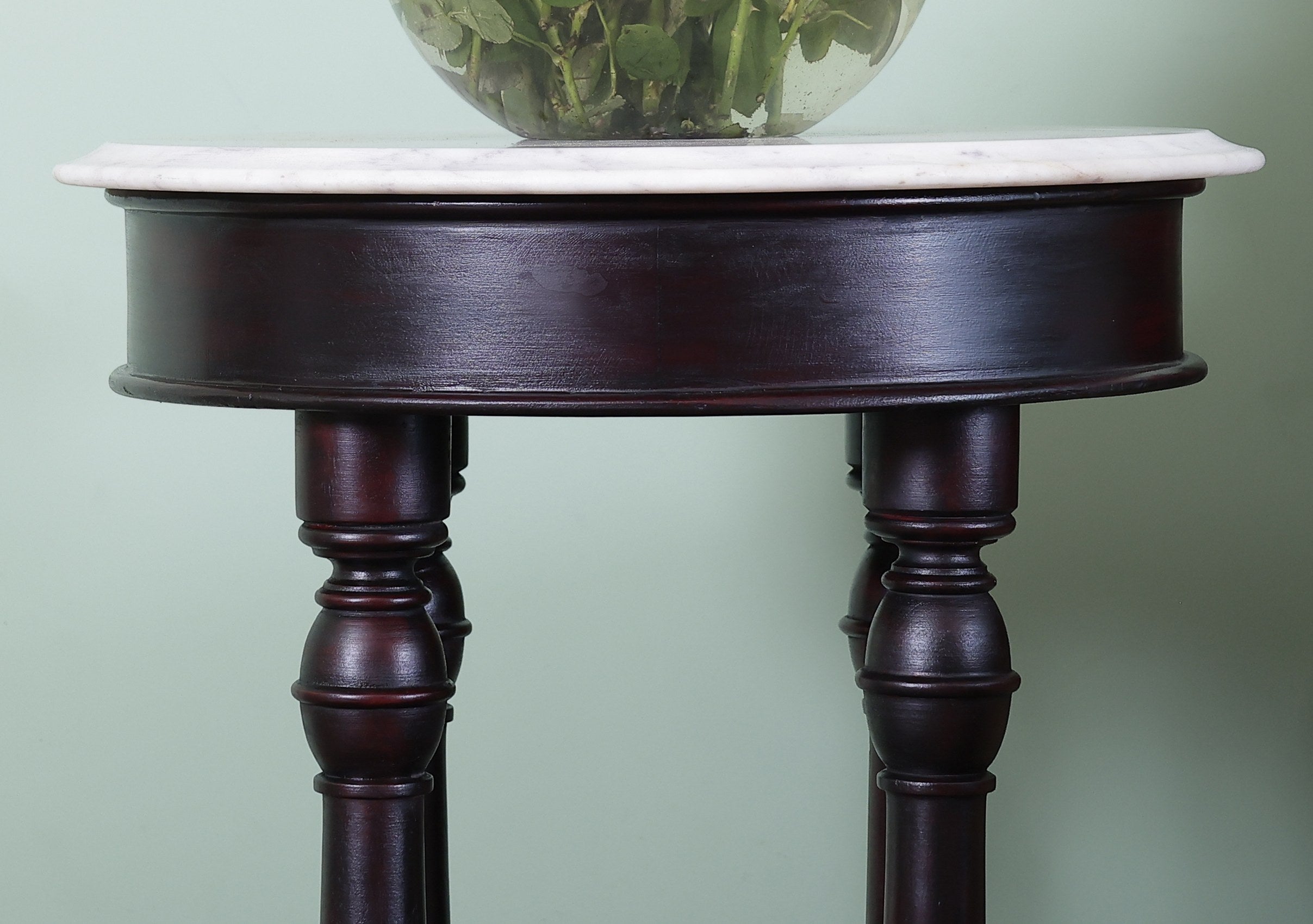 Thynne Table