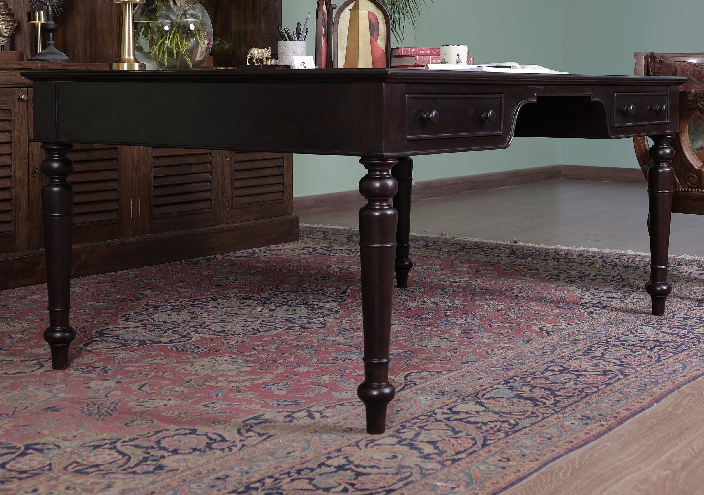 Symonds Desk