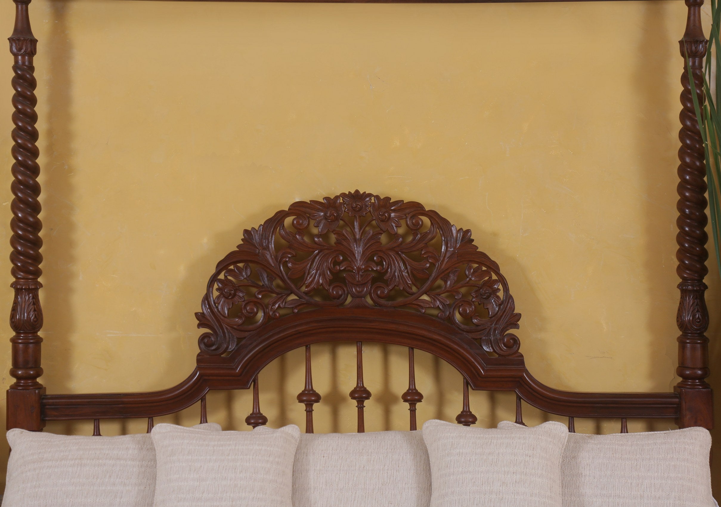 Rijcklof Antique Bed