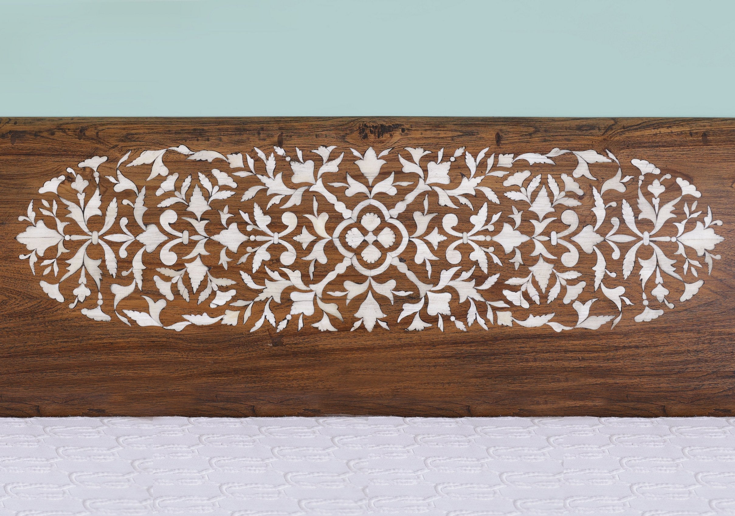 Dashiell Bed