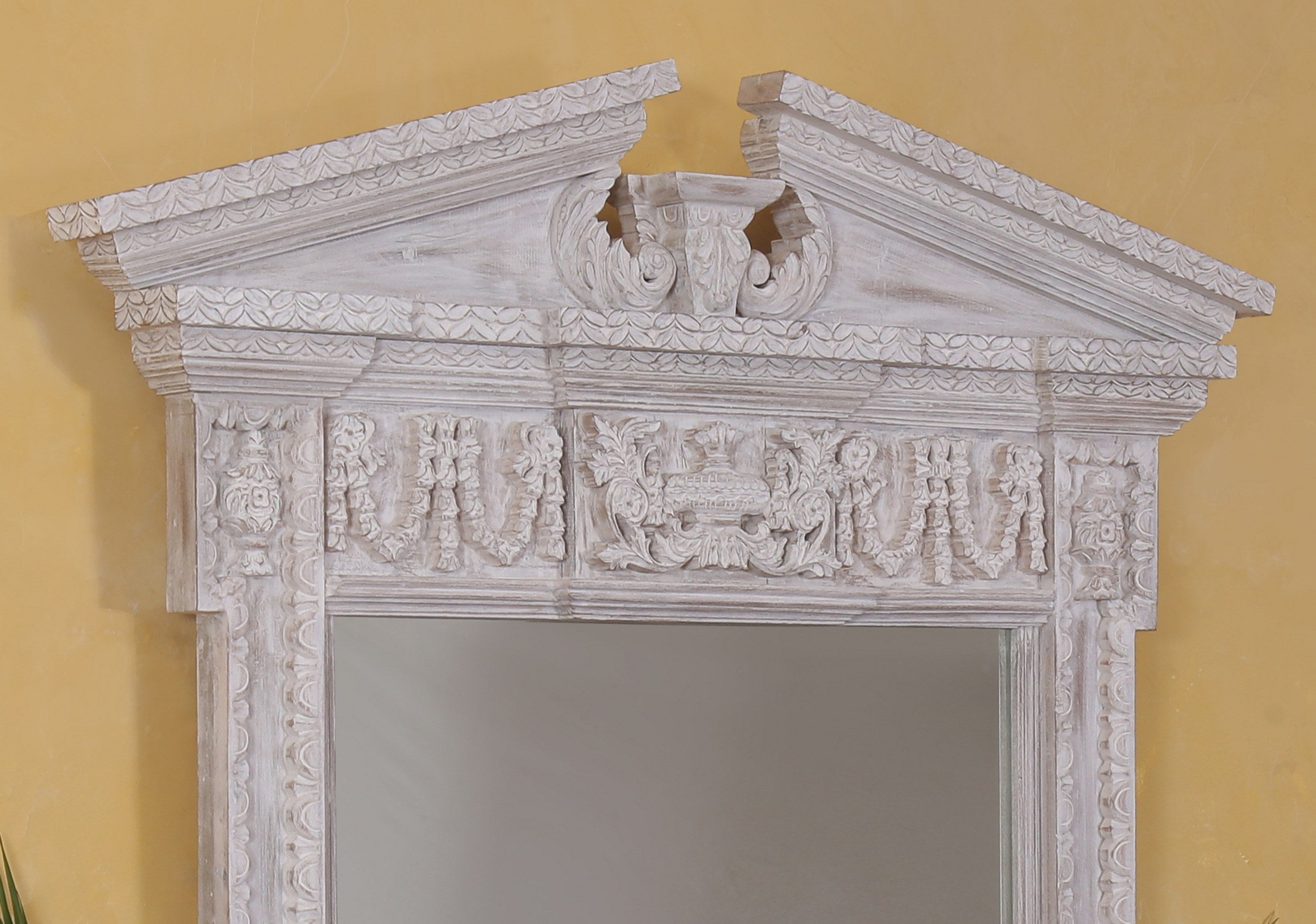 Leona Mirror Frame