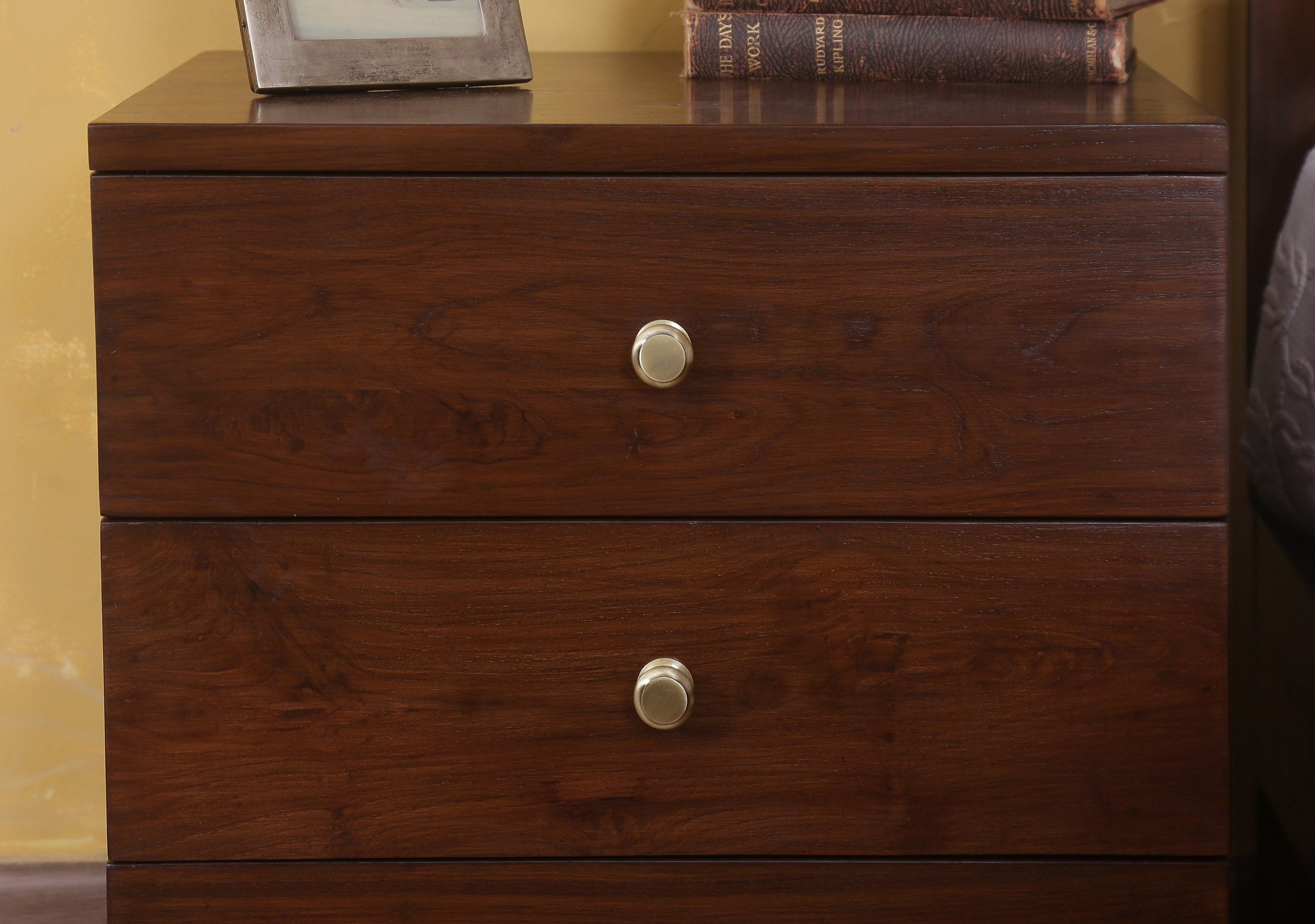 Jervois Nightstand