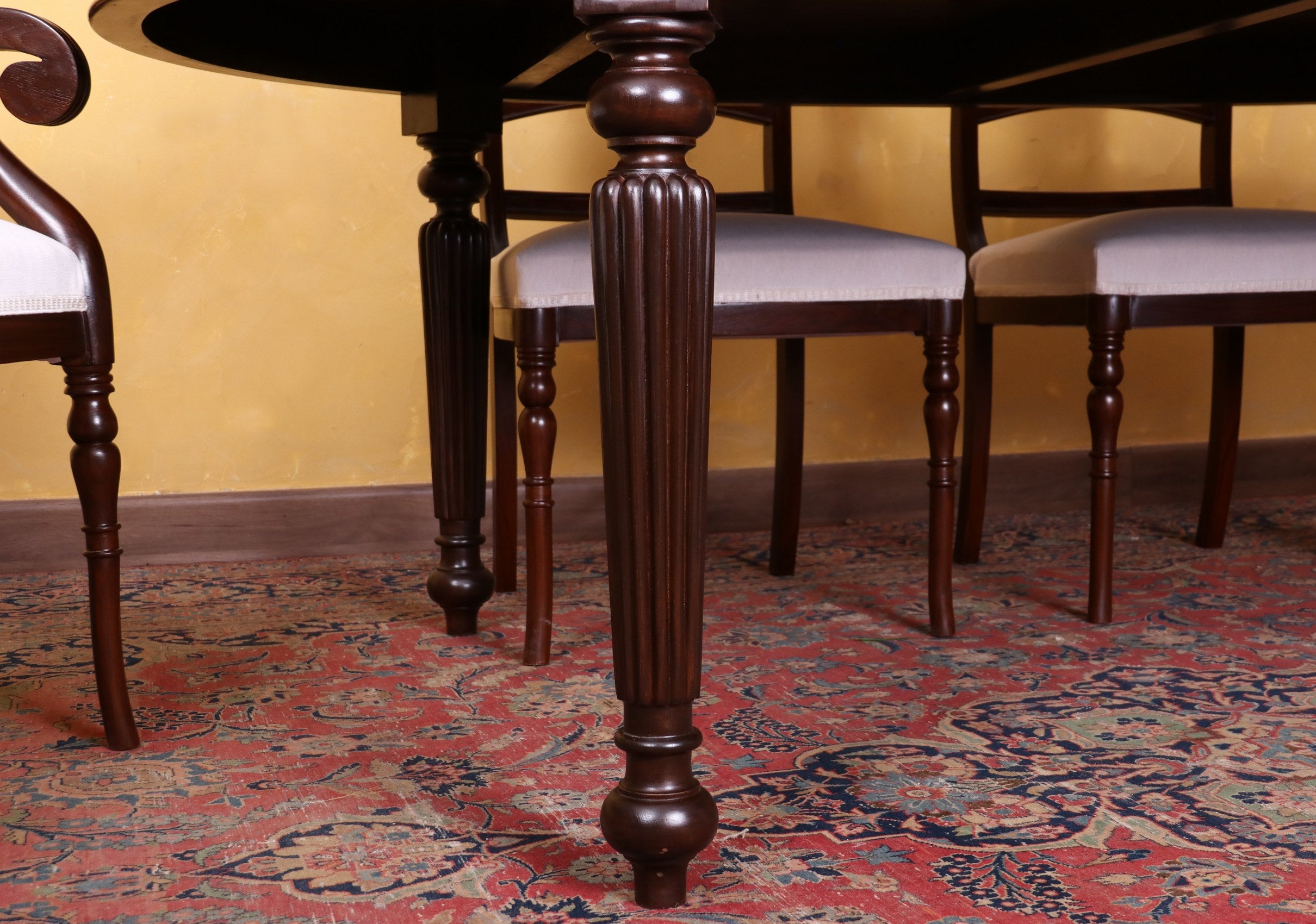 Bentwich Dining Table