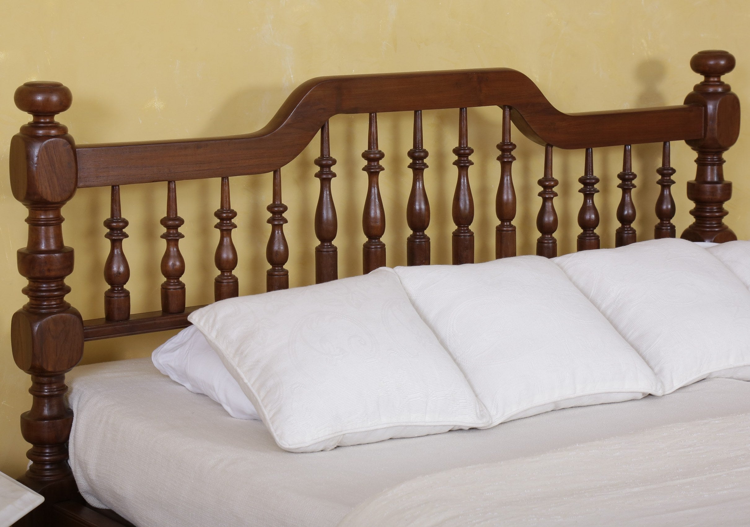Keynell Antique Bed