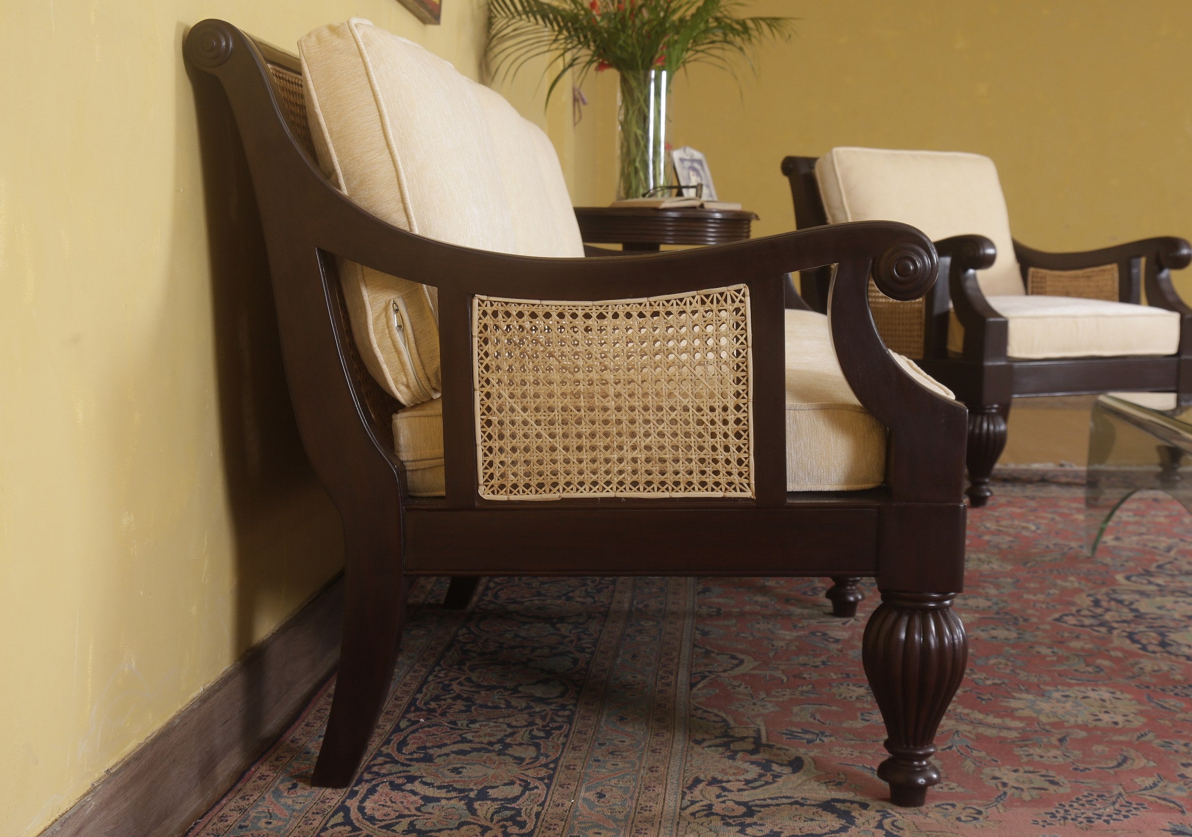 Jaspert Sofa Set