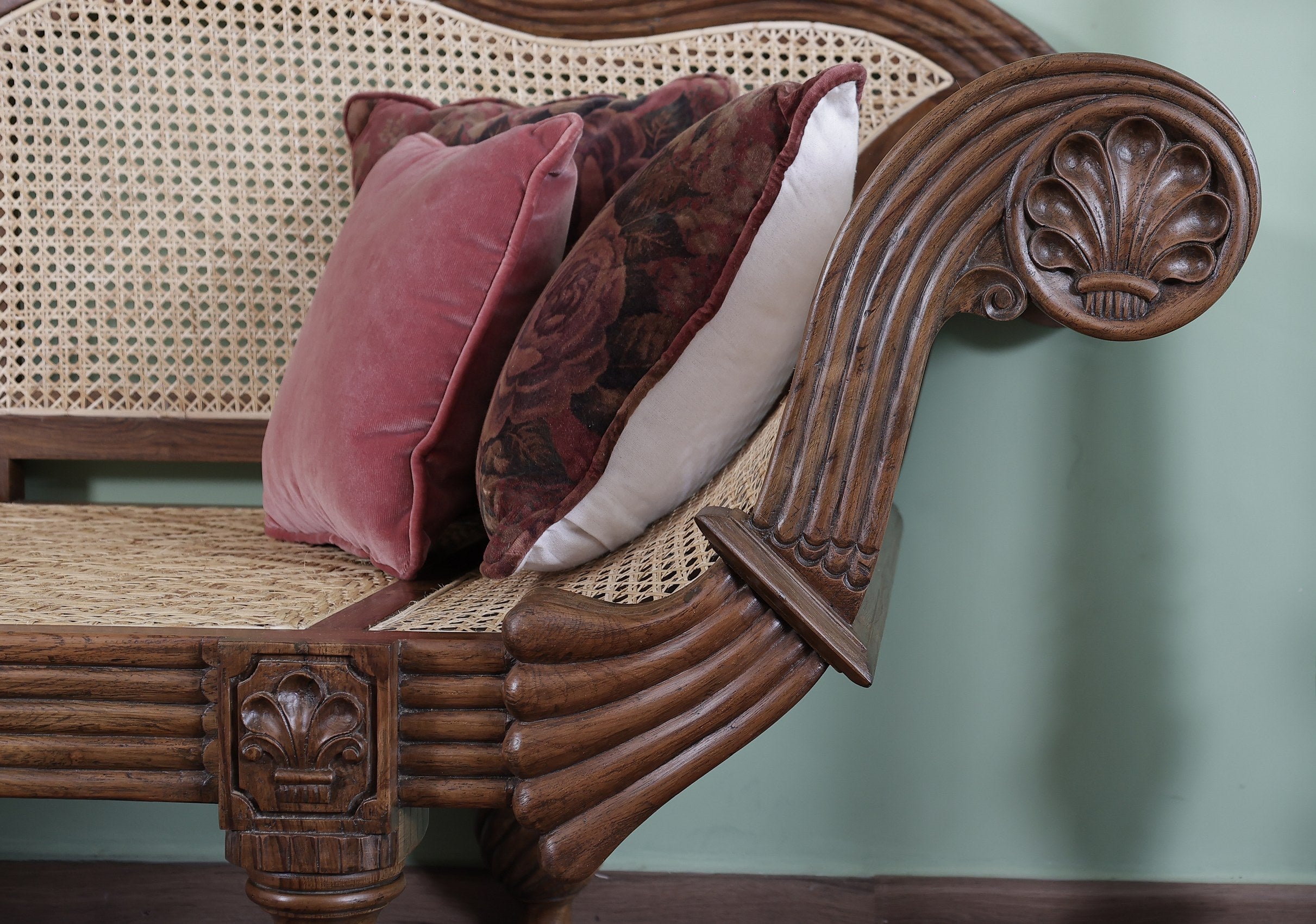 Verbeek Antique Divan