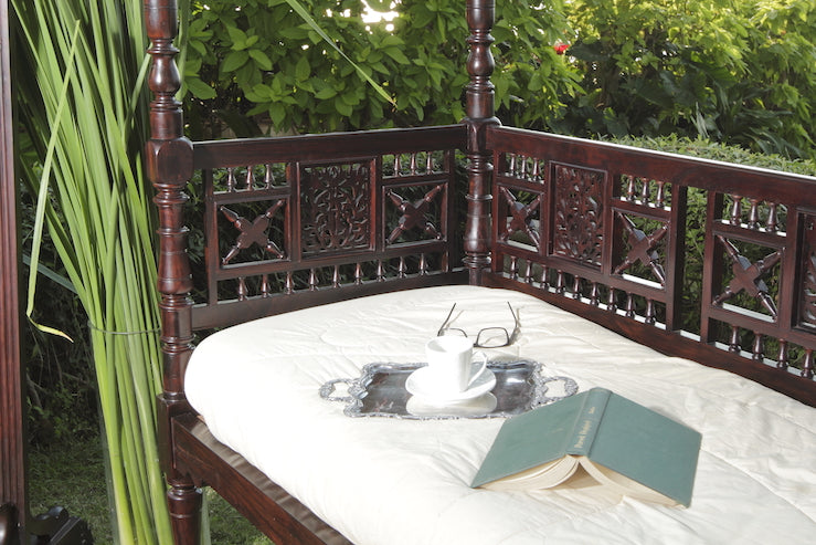 Menezes Antique Day Bed