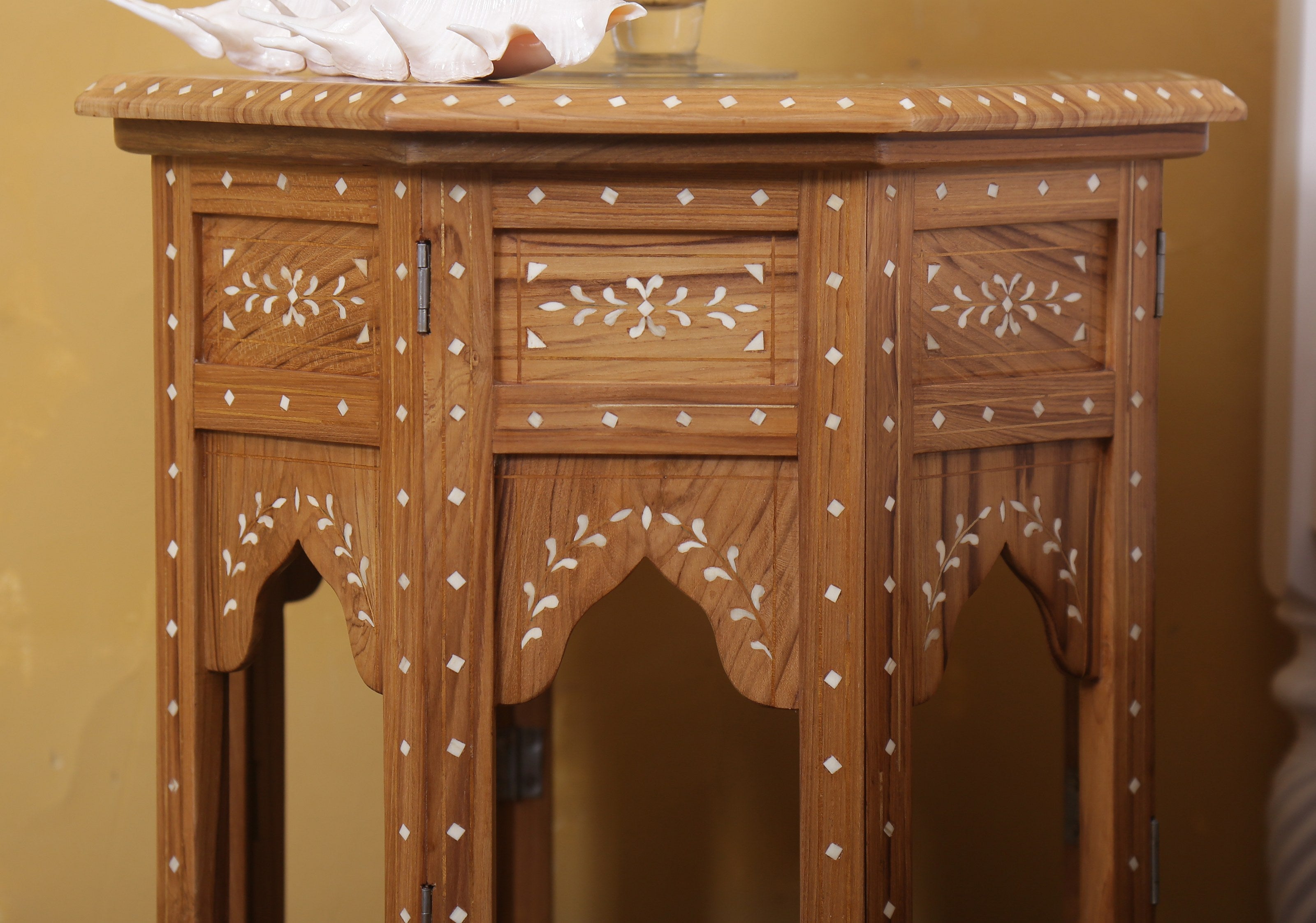 Jabrane Table
