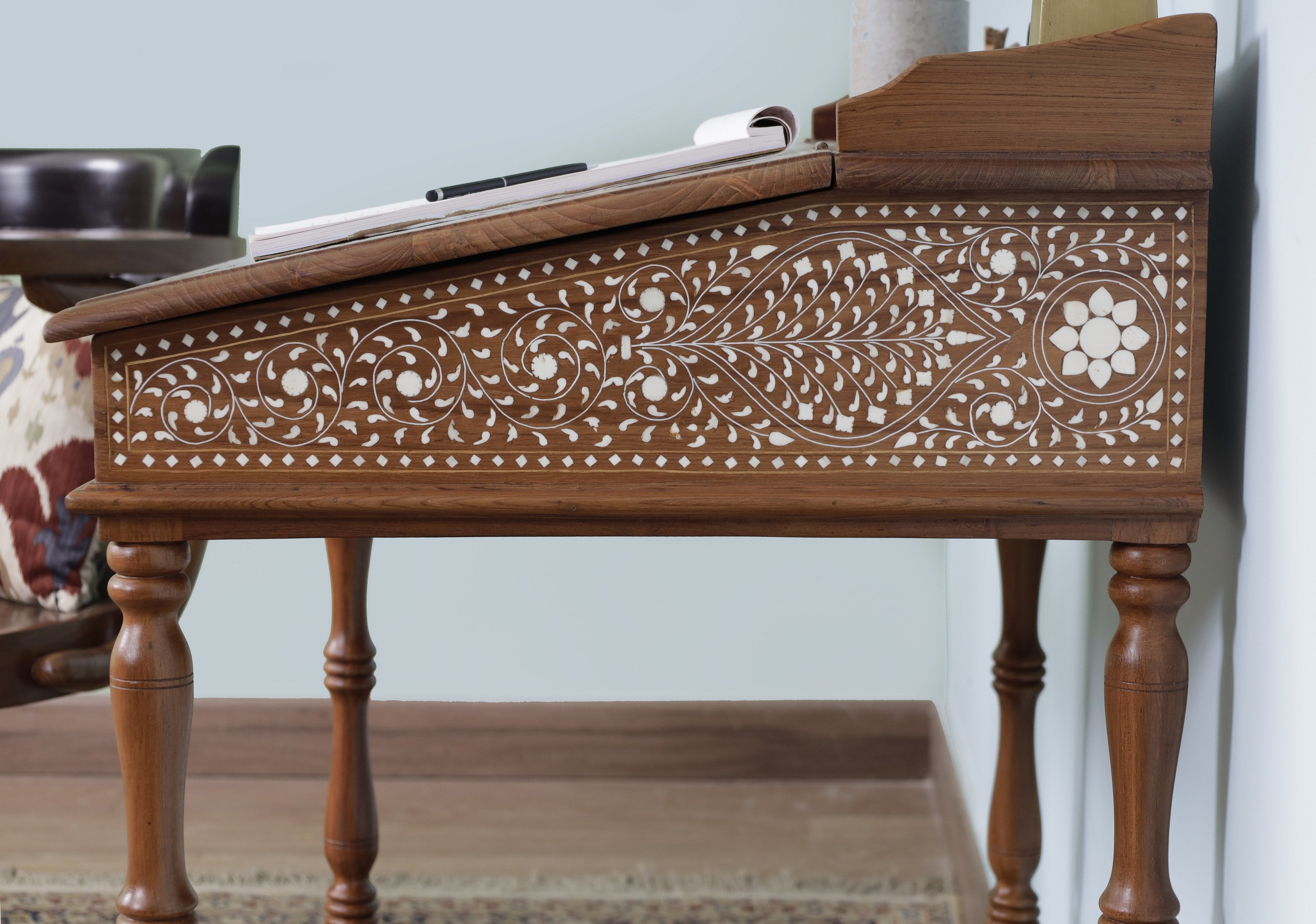Cherett Desk