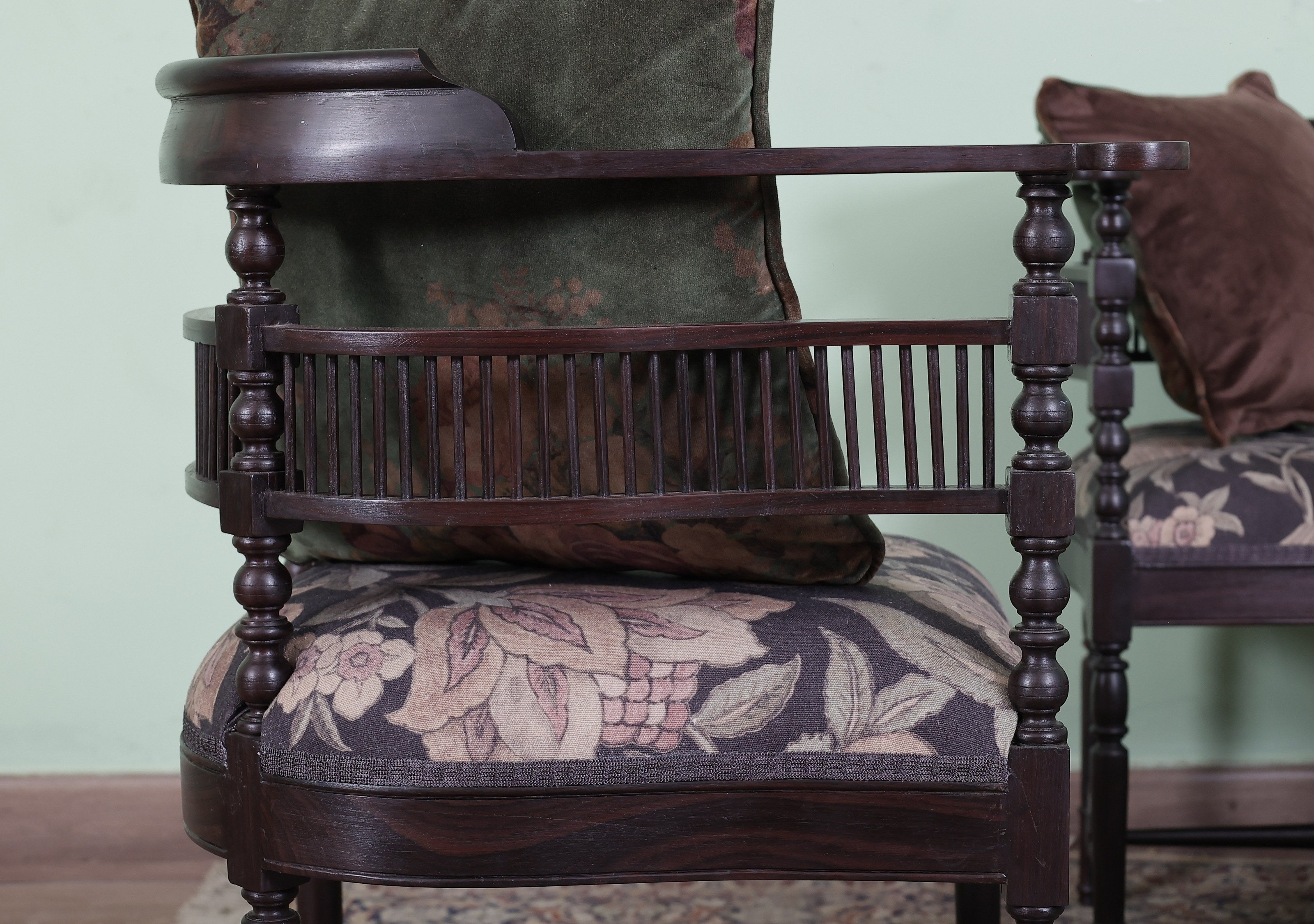 Farquhar Corner Chair