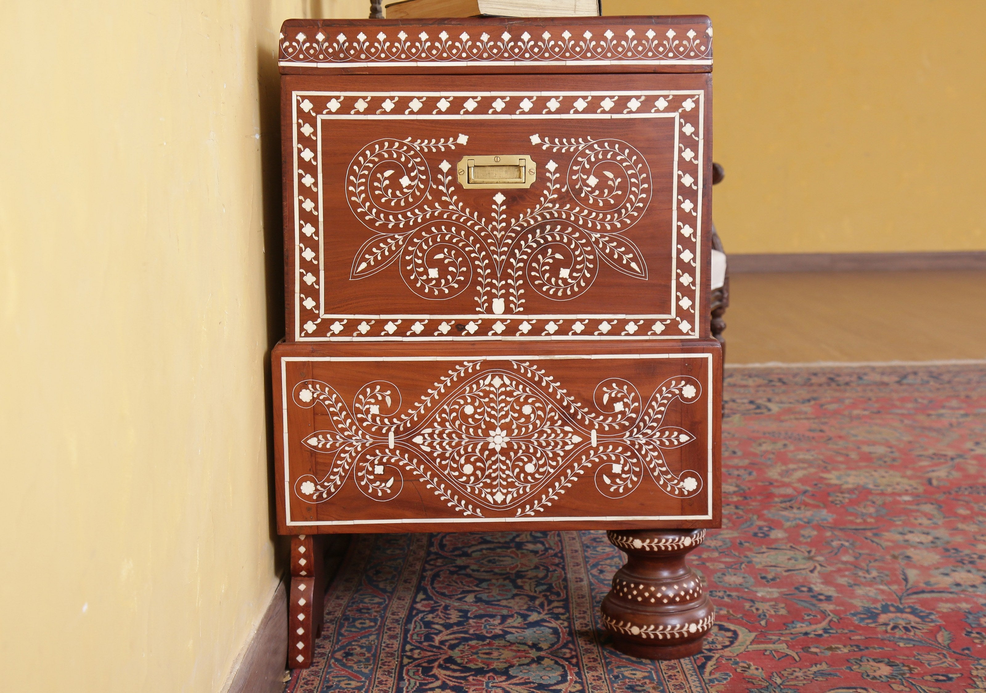 Tobin Antique Mahogany Chest