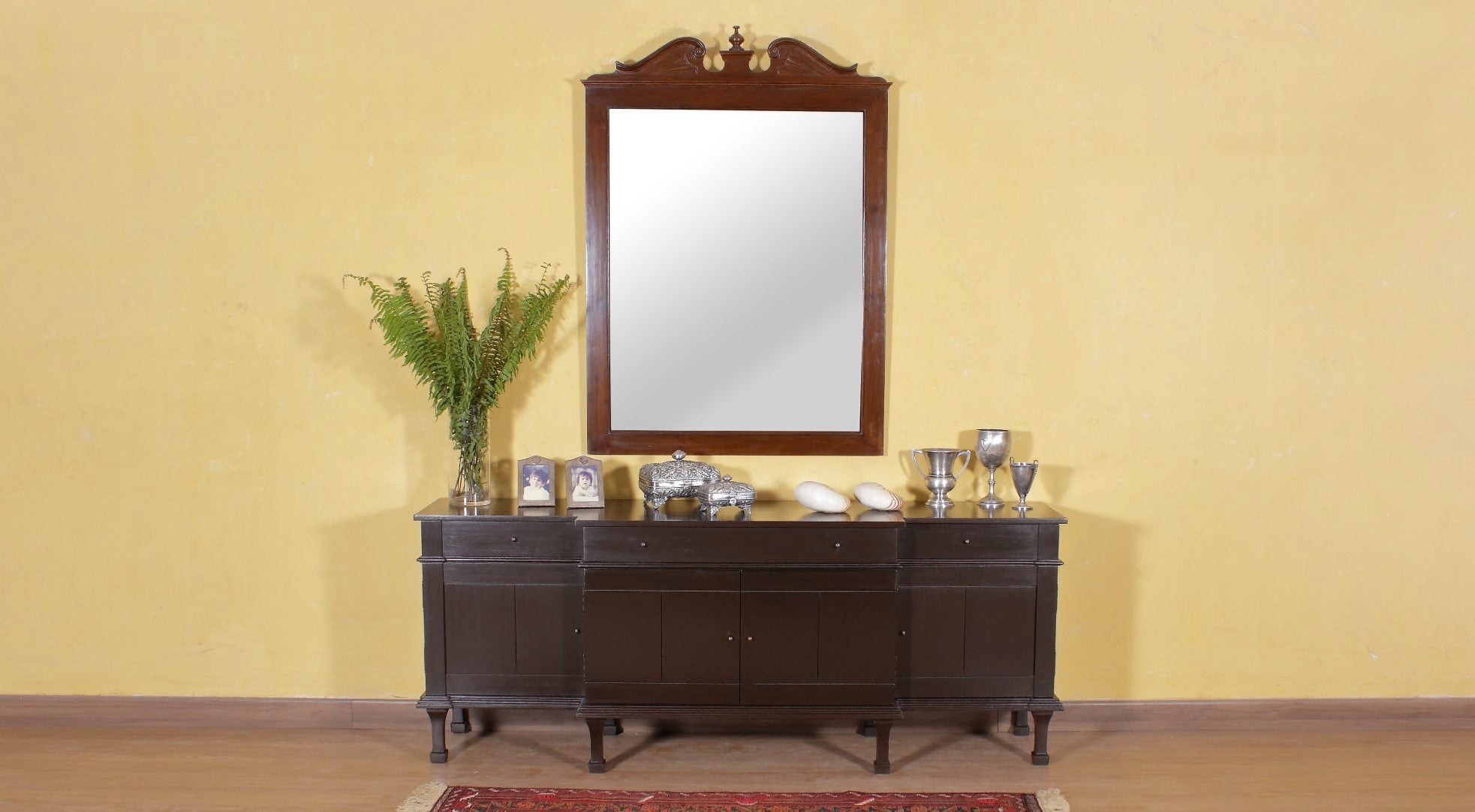 Moira Mirror