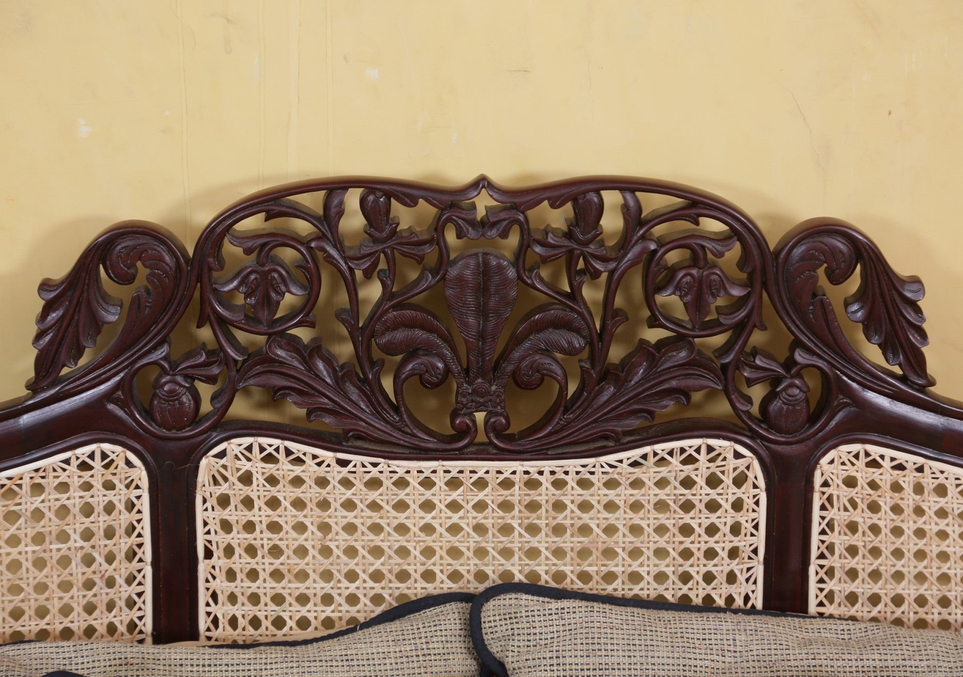 Vansittart Divan