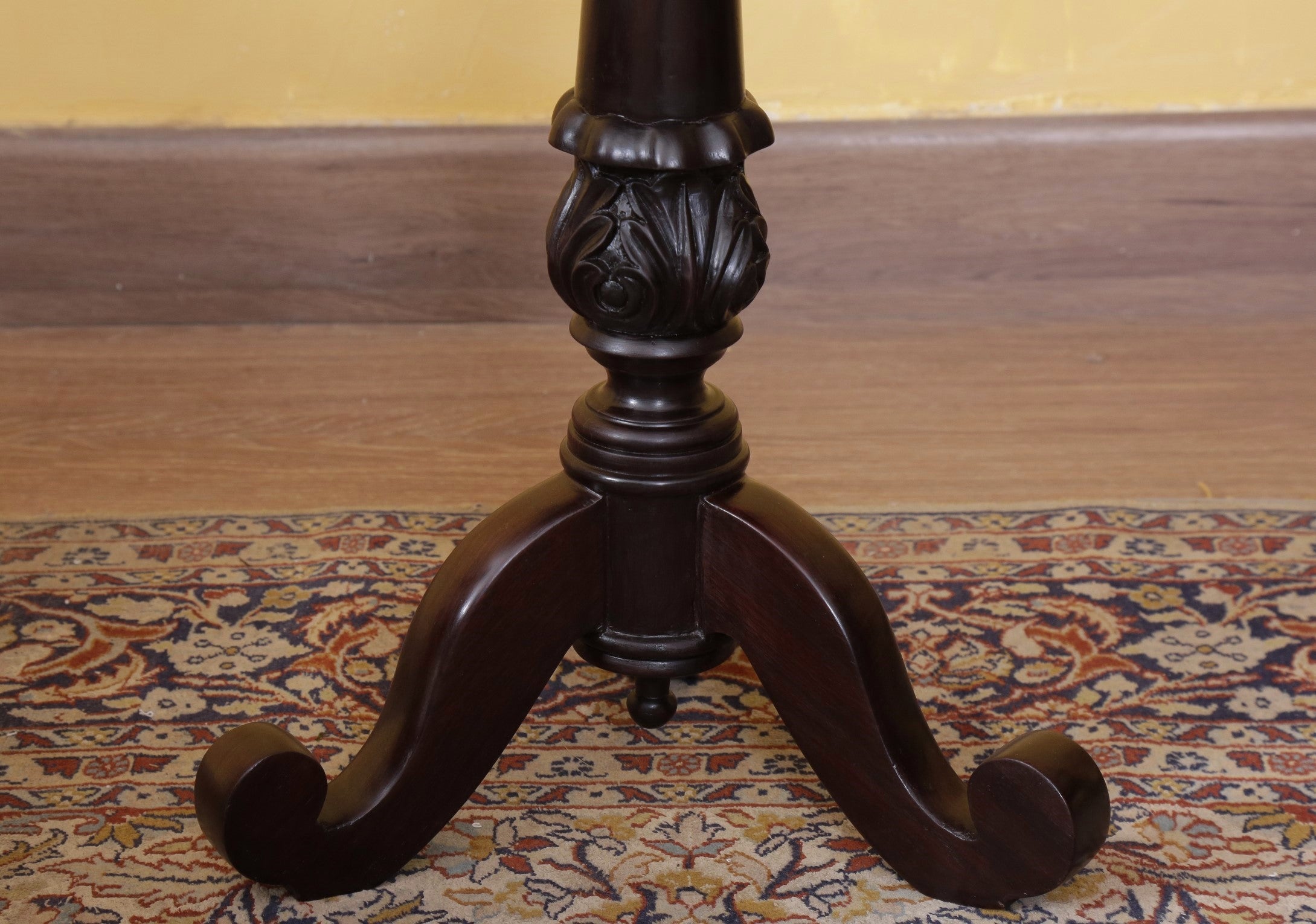 Gyfford Side Table