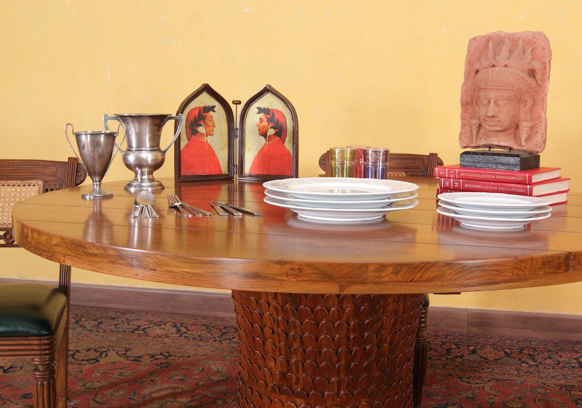 Harford Fish Scale Dining Table