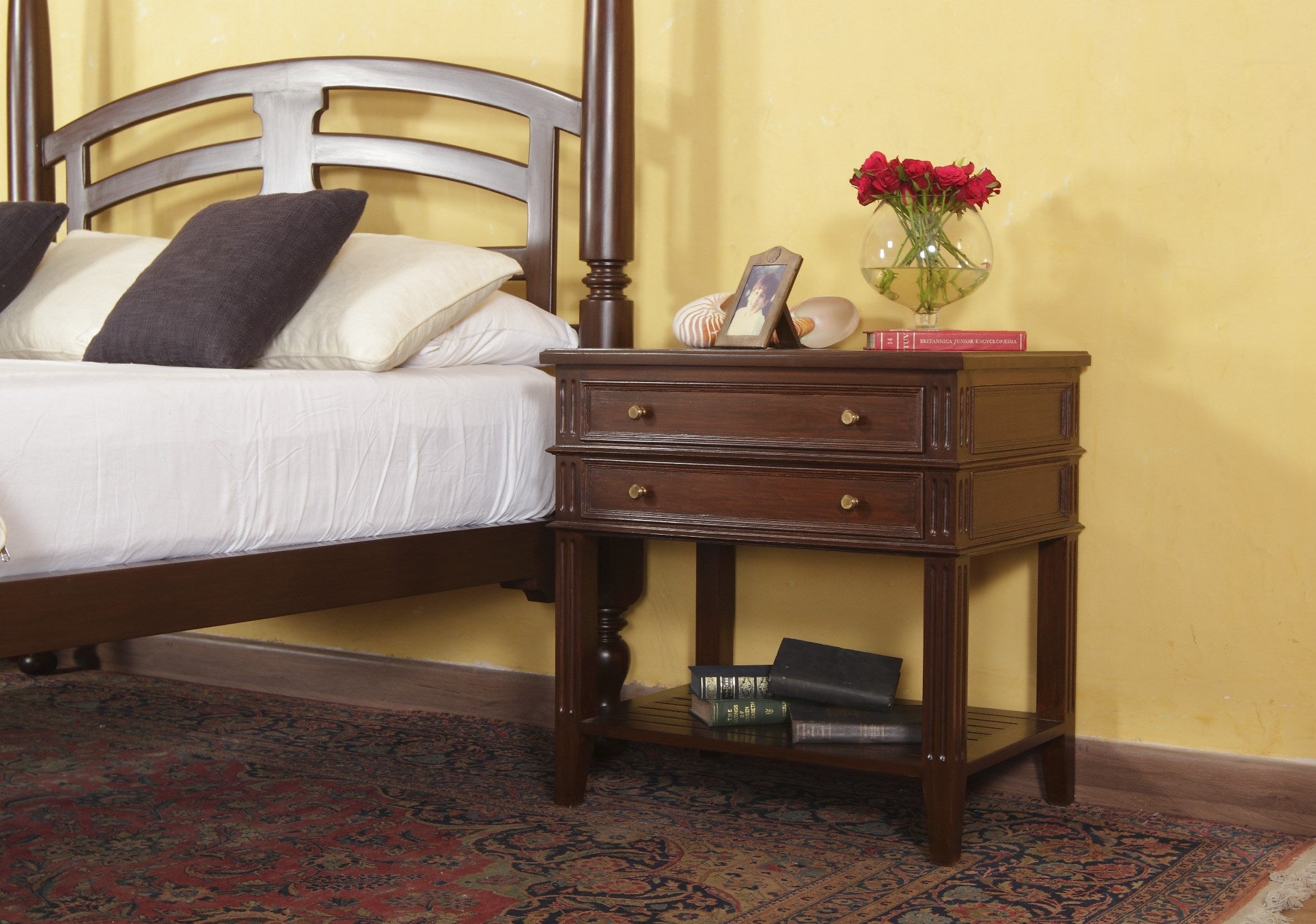 Wedderburn Bedside Table