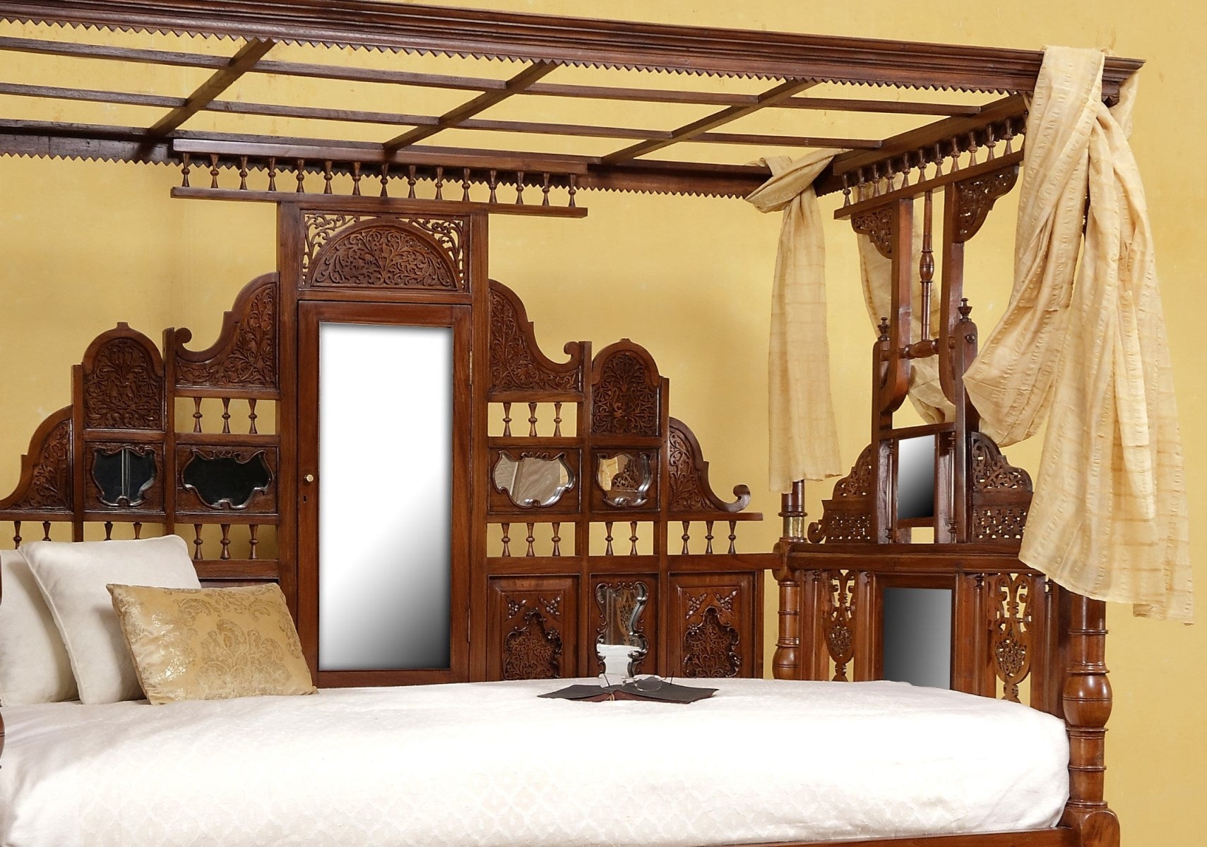 Carmichael Day Bed