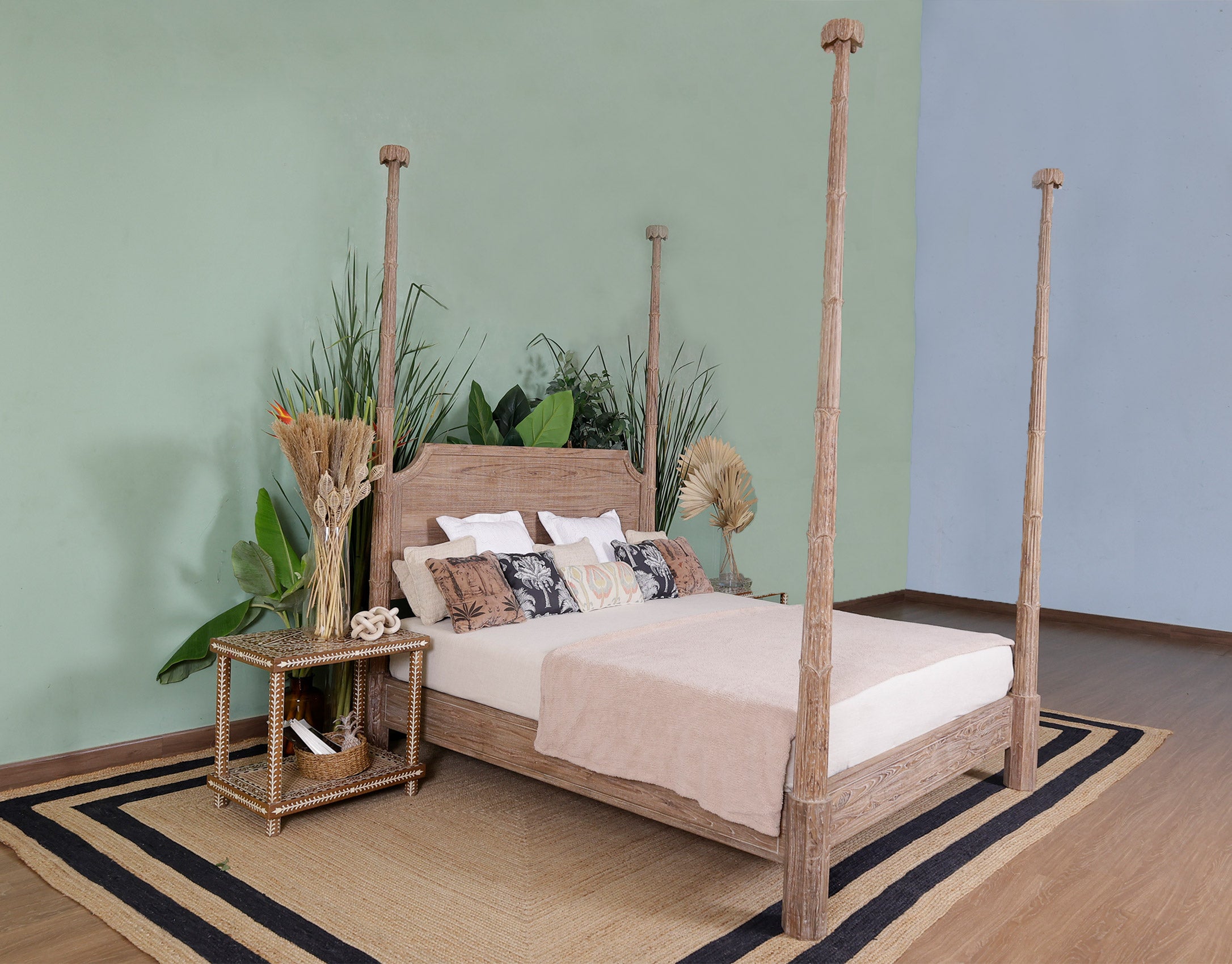 Pembroke Four Poster Bed