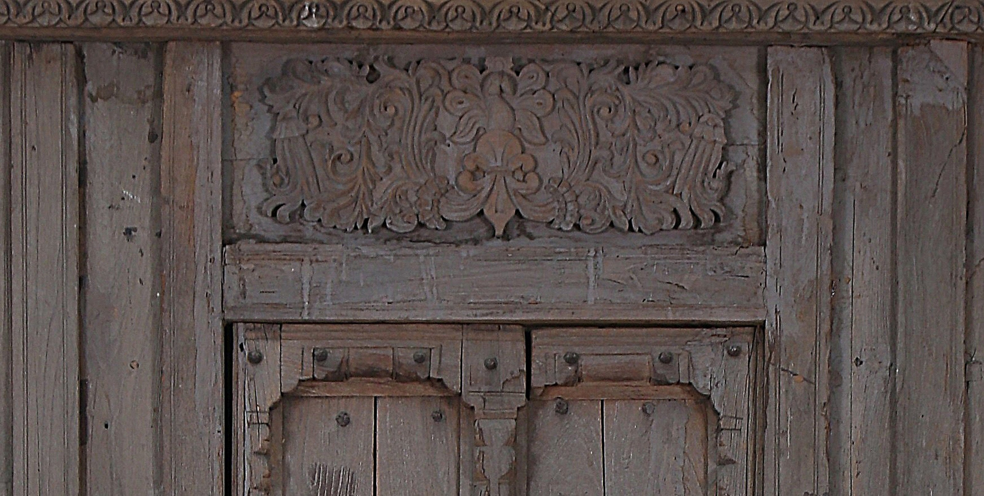 Beaufort Antique Jharokha