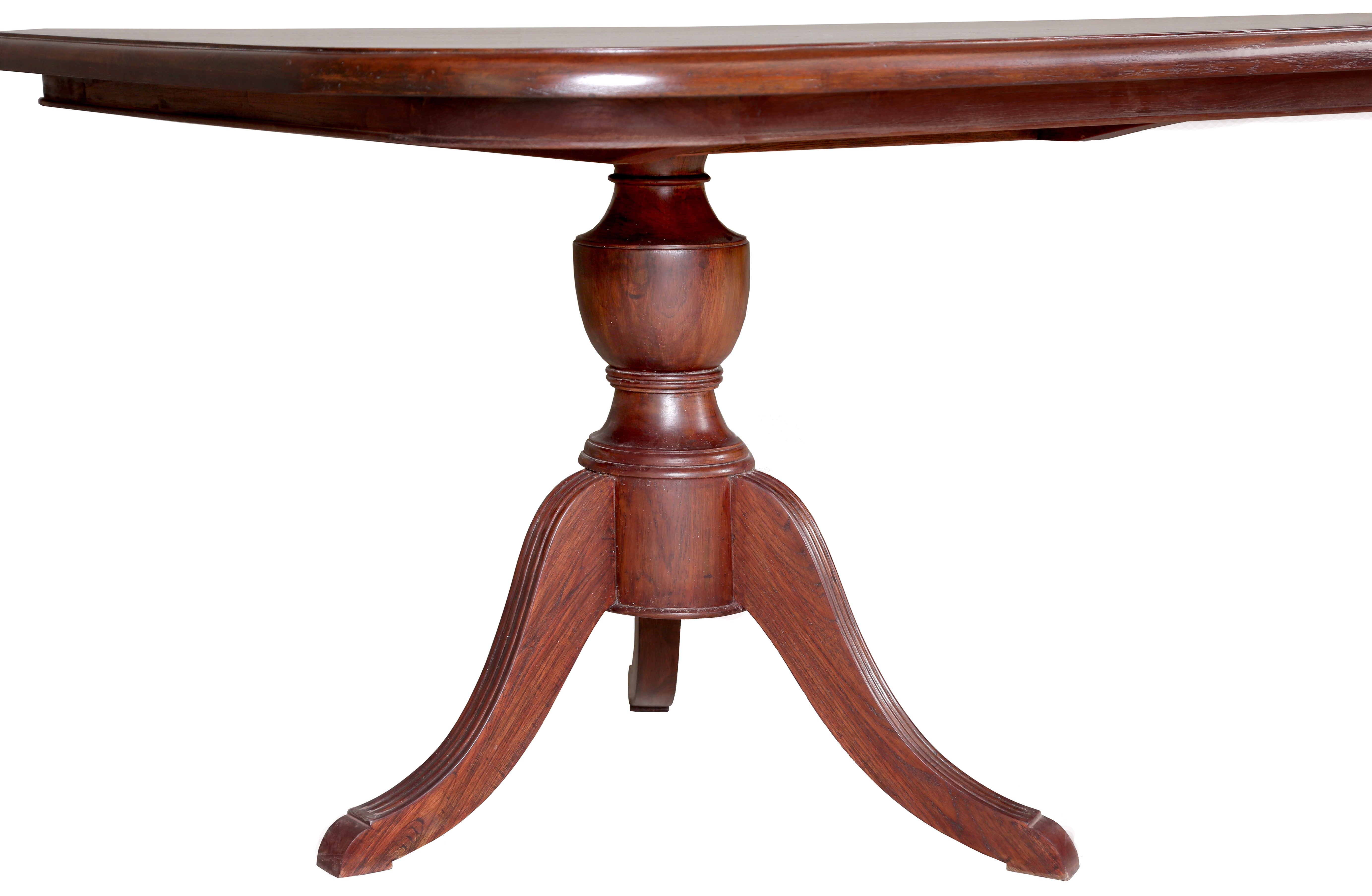 Constans Dining Table
