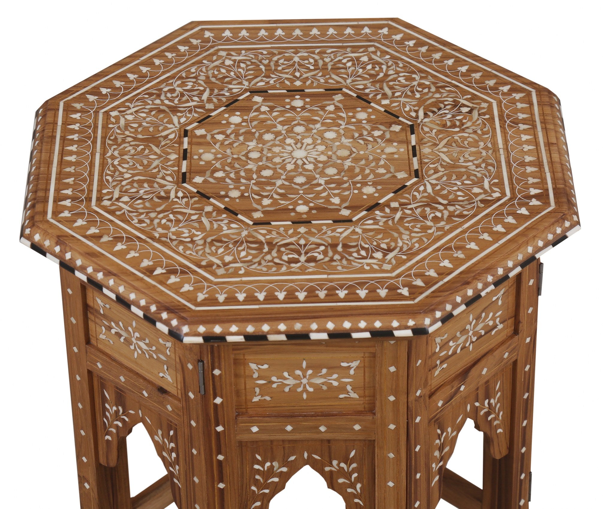 Leybourne Table