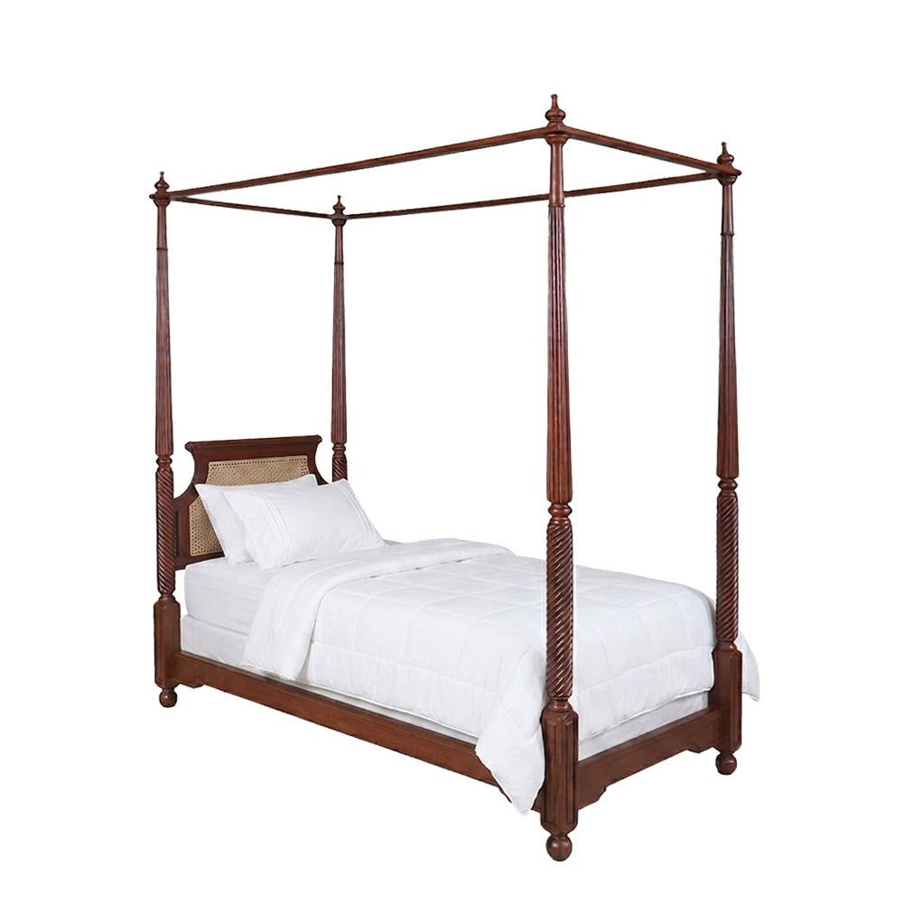 Joan Poster Bed