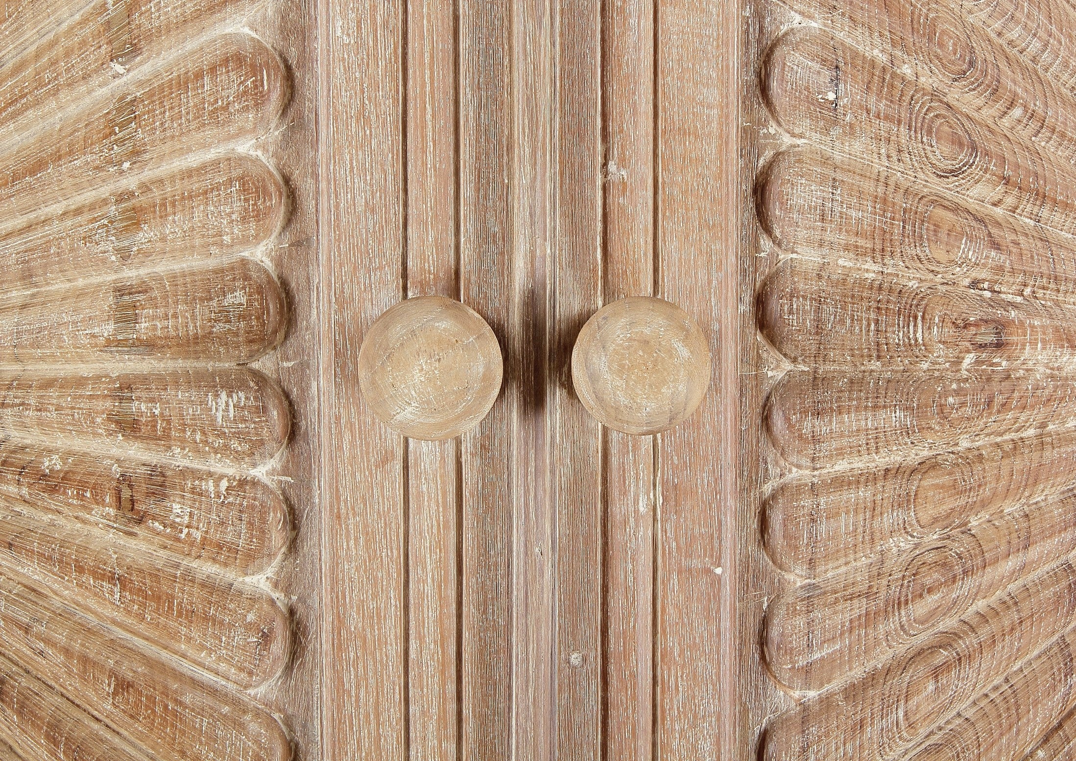 Tennent Armoire