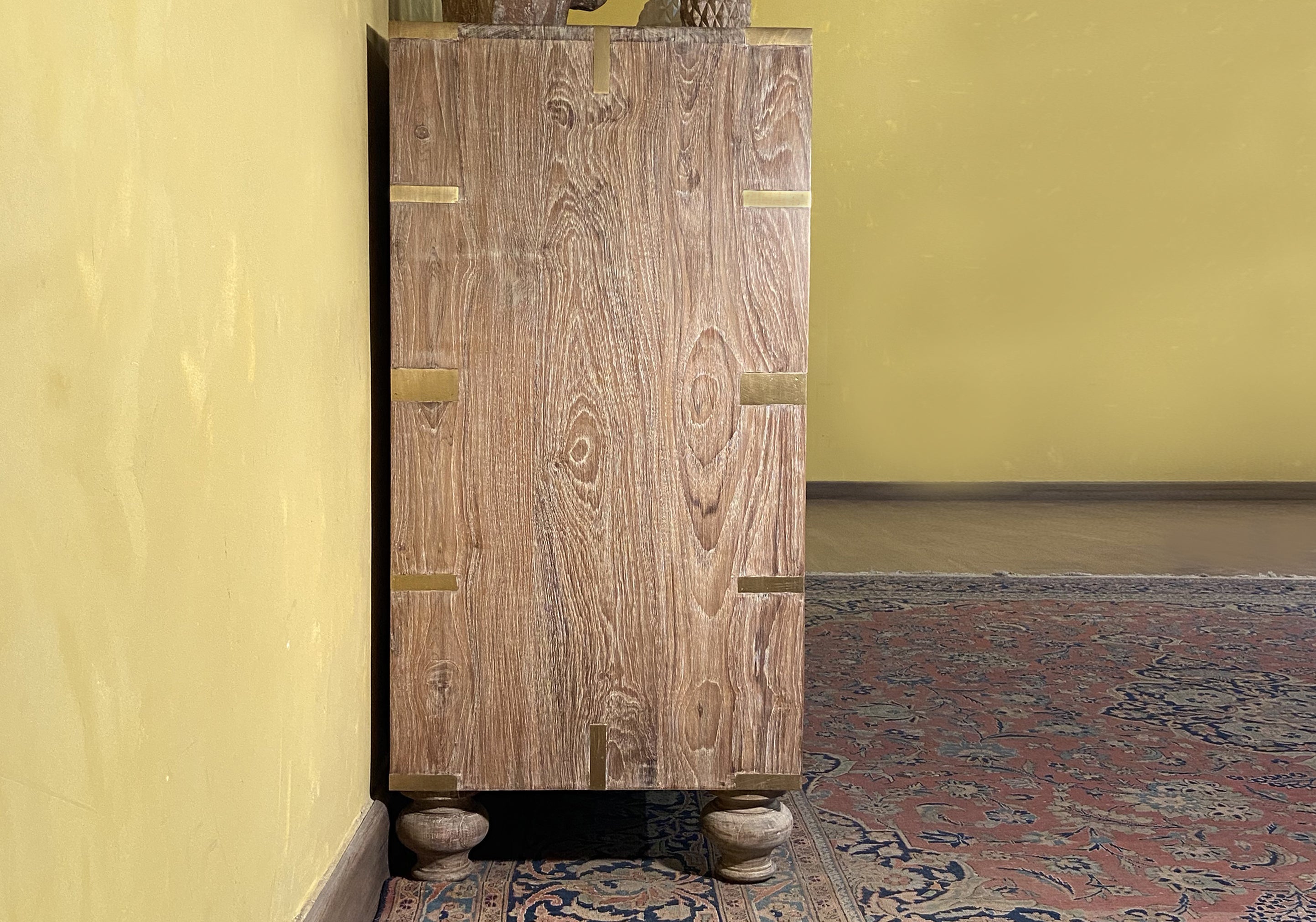 Knotting Dresser