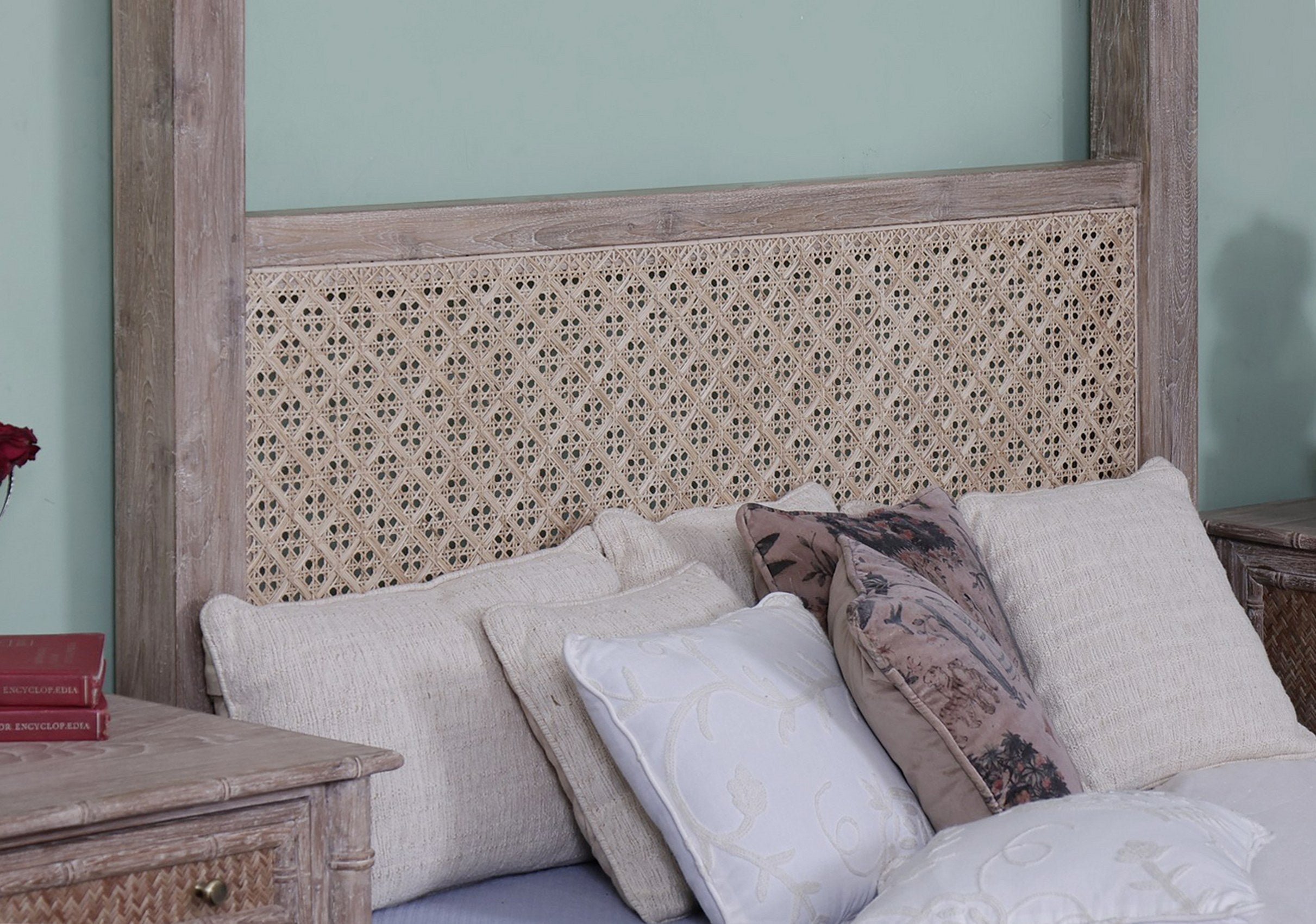 Hamilton Poster Bed