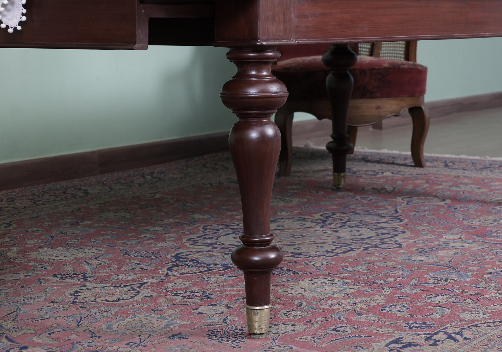 Jomel Extendable Dining Table