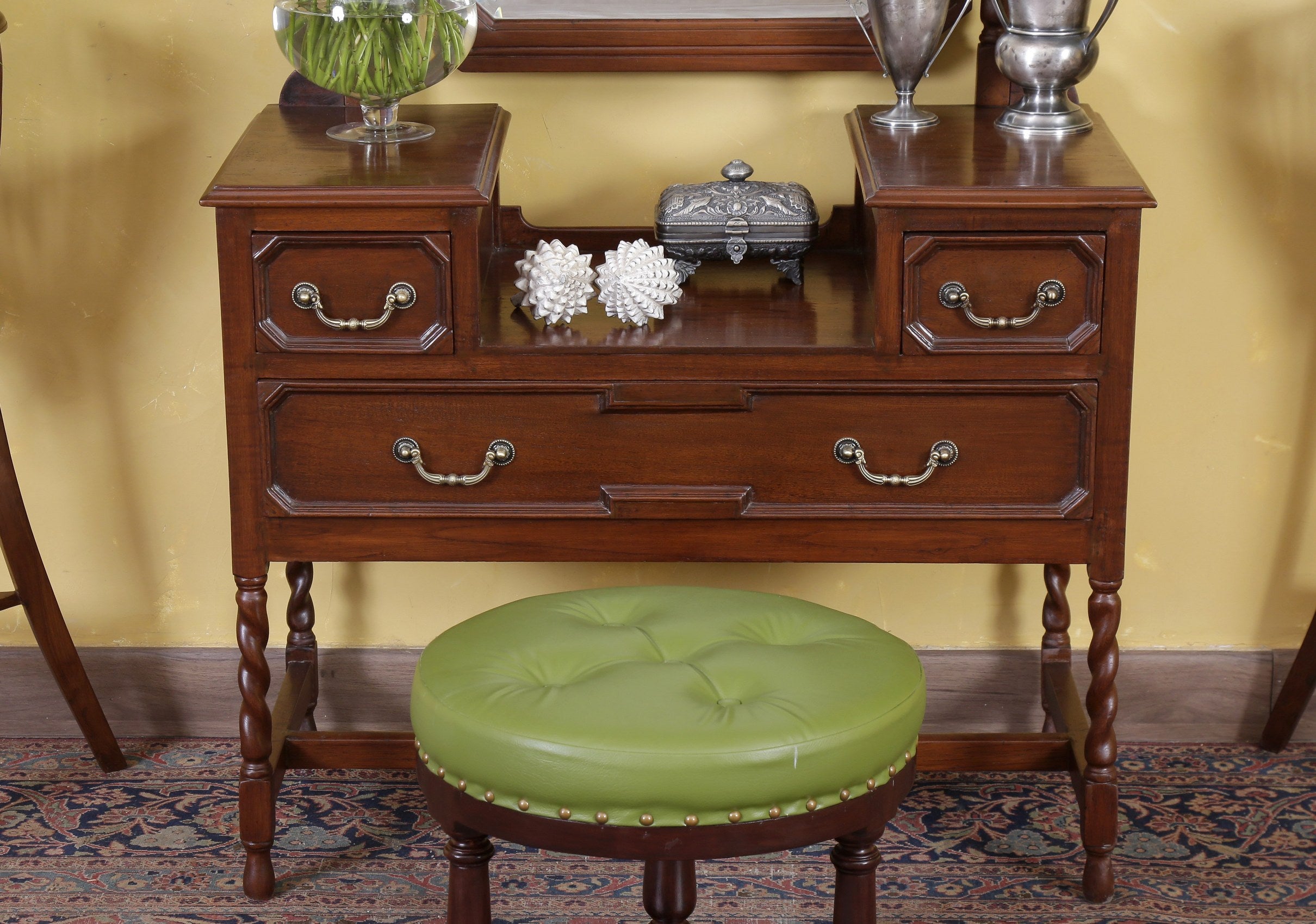 Elizabeth Antique Dressing Table