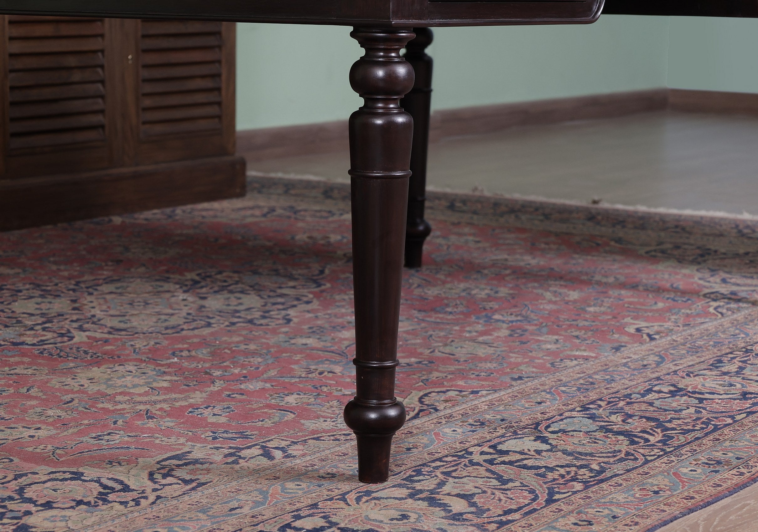 Symonds Desk