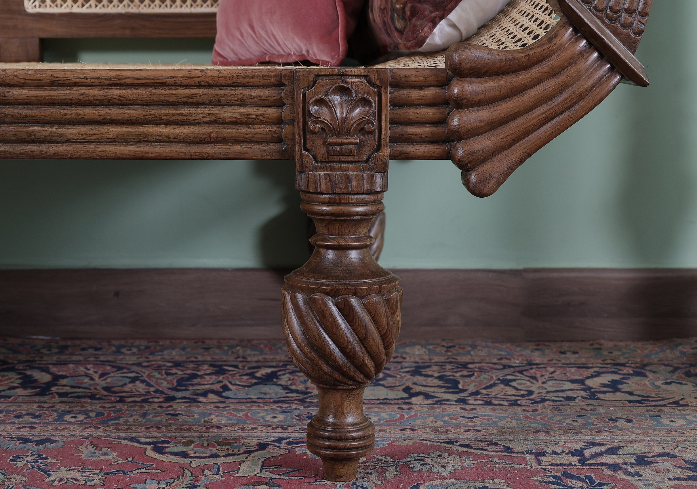 Verbeek Antique Divan