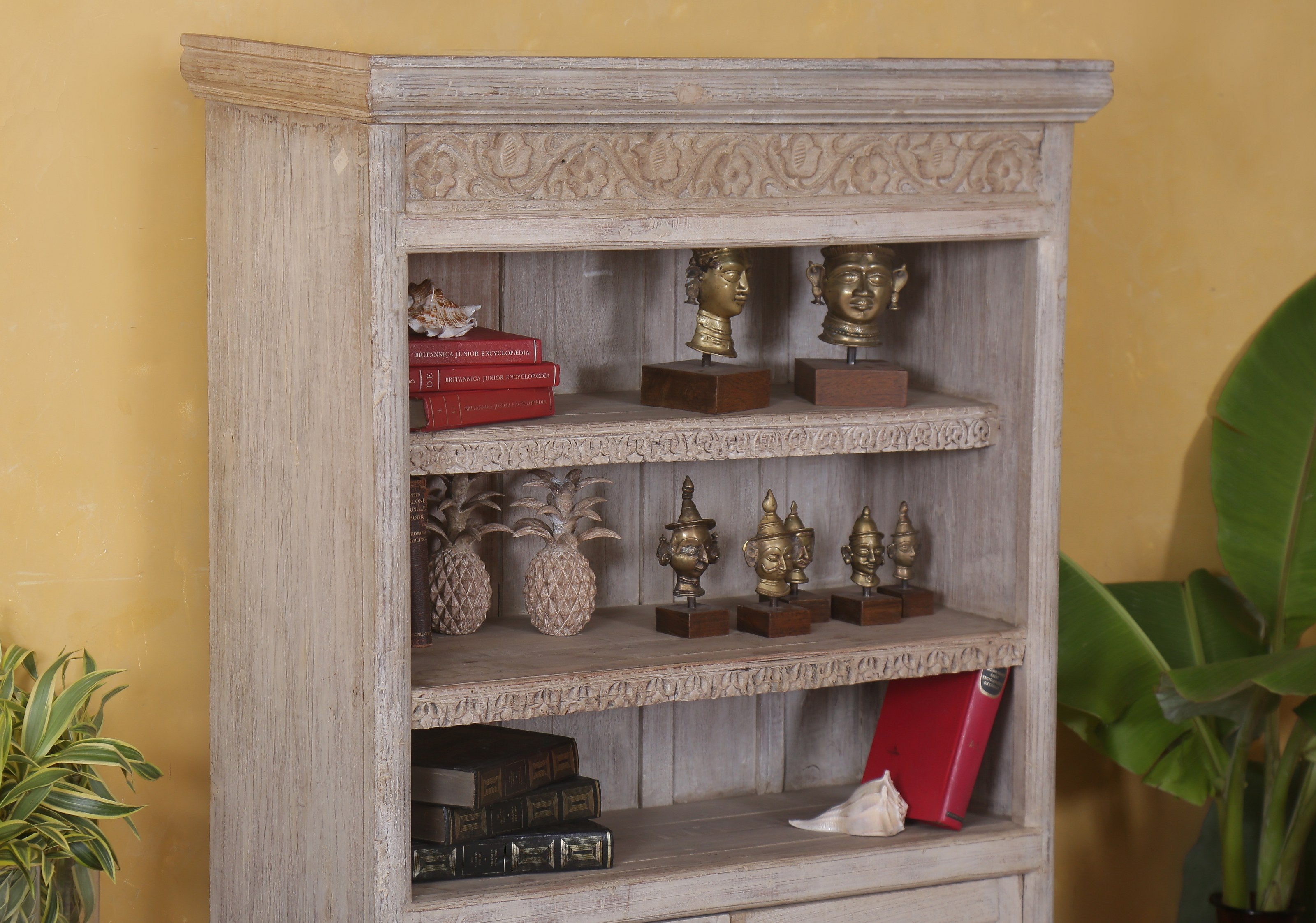 Francisco Cabinet