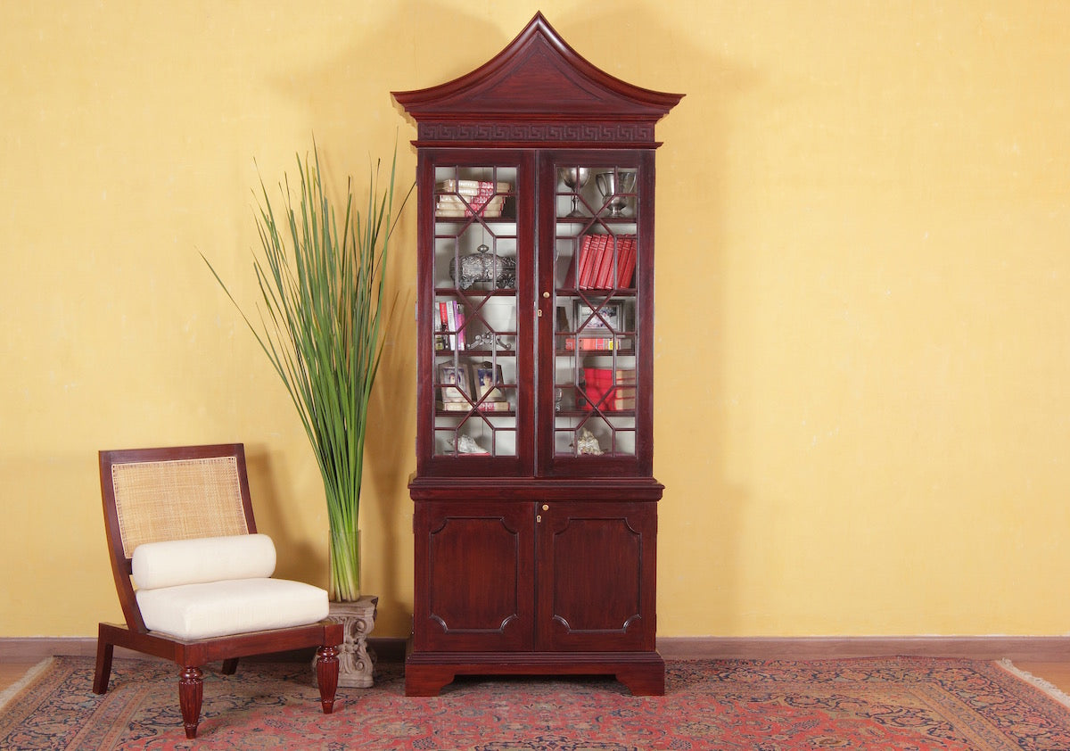 Bushe Chair