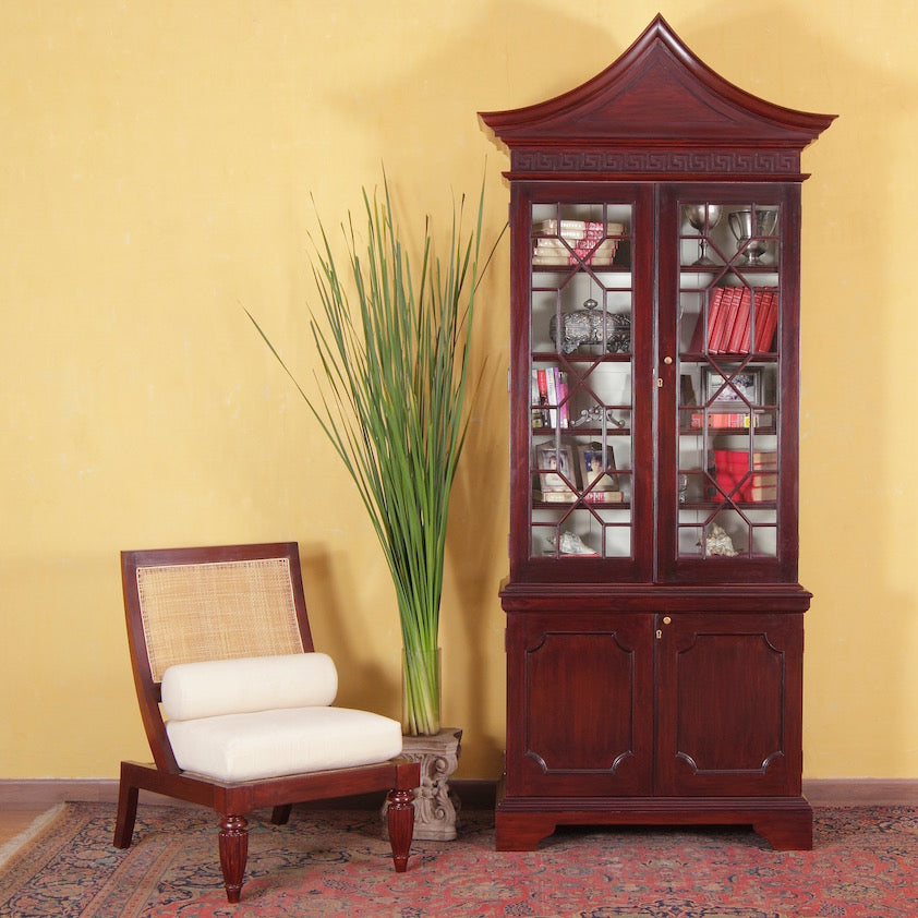 Bushe Chair