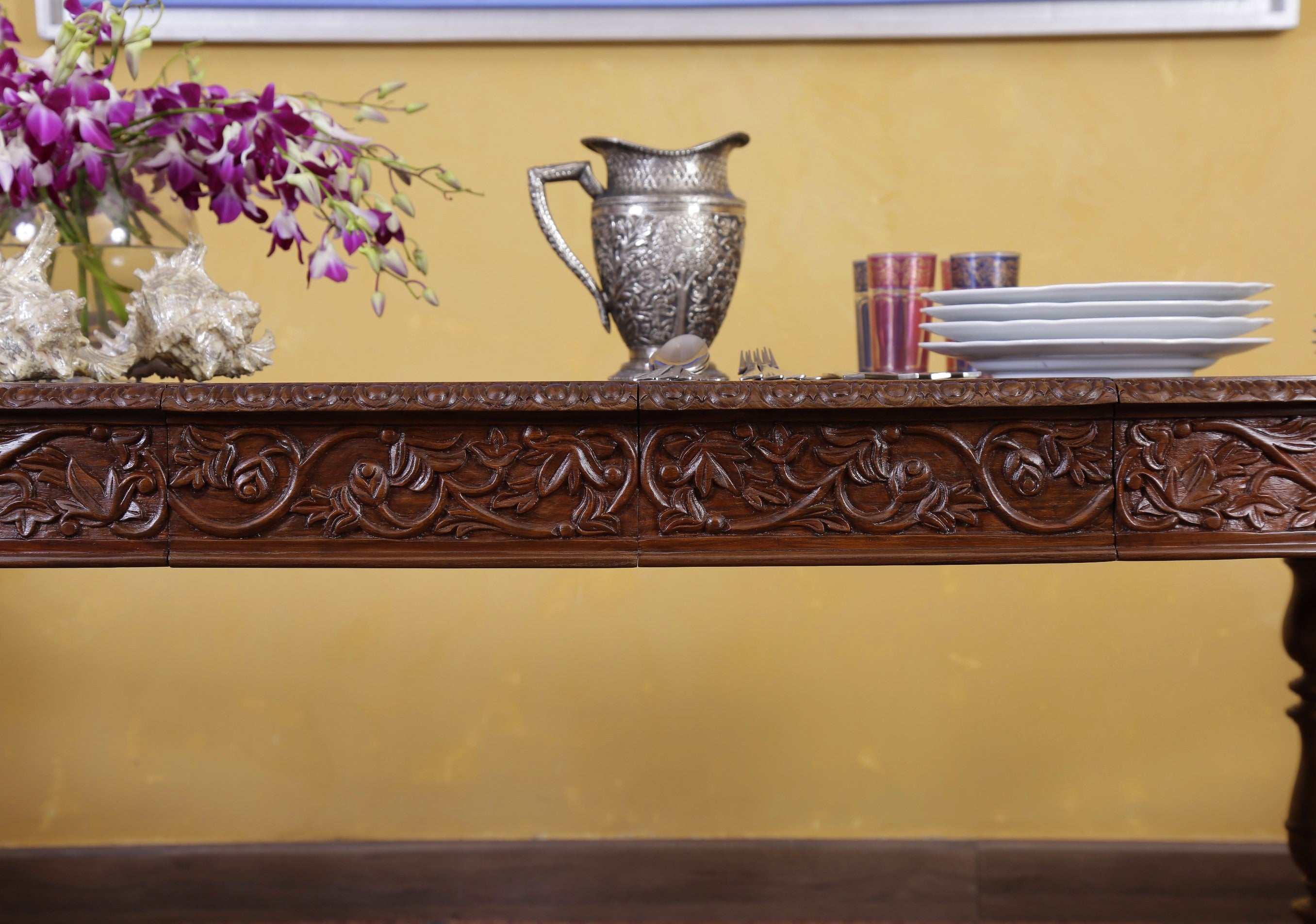 Johan Dining Table