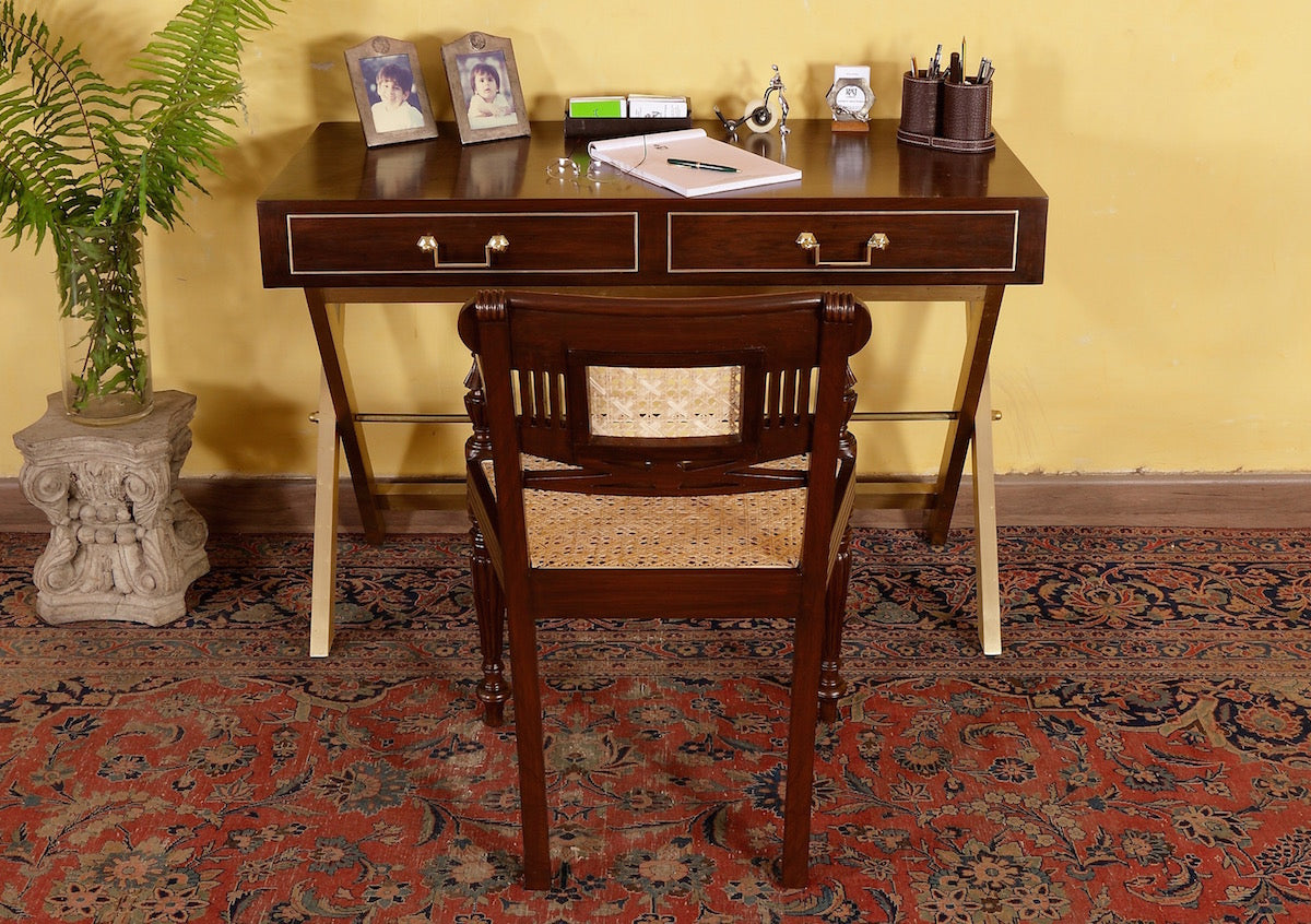 Peers Desk