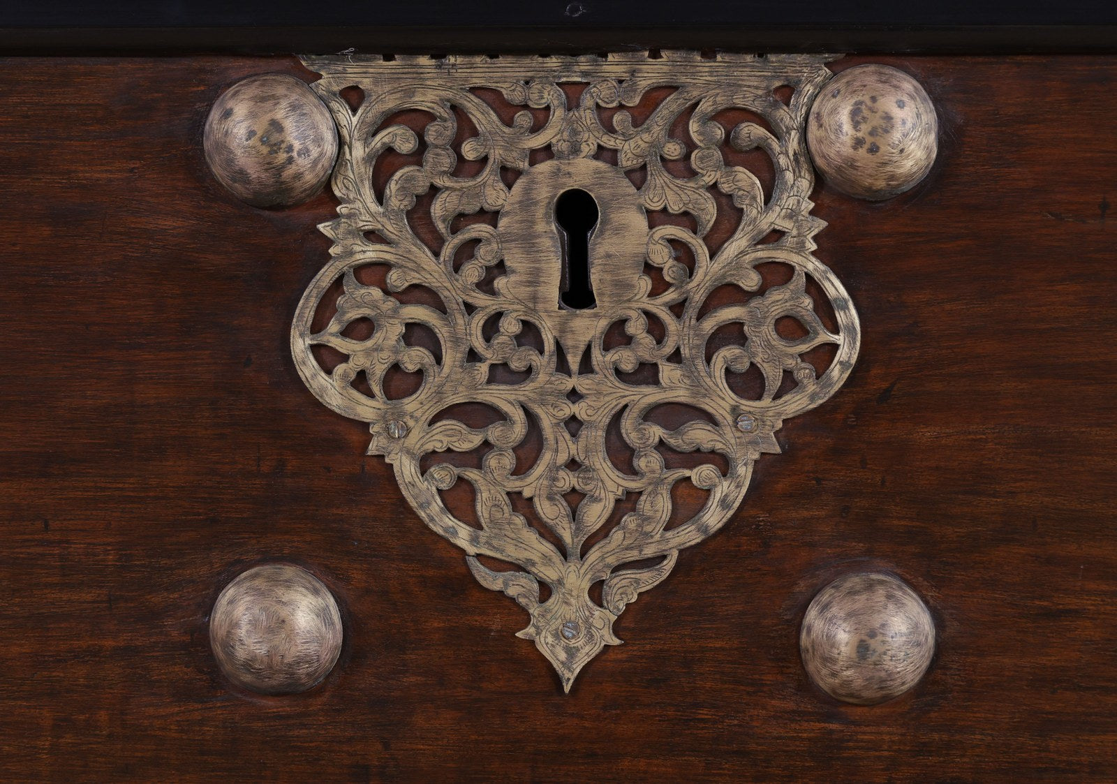 Beckett antique Chest