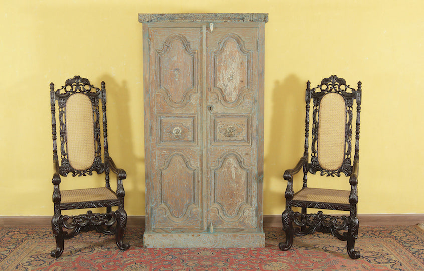 Arrindell Throne Chair