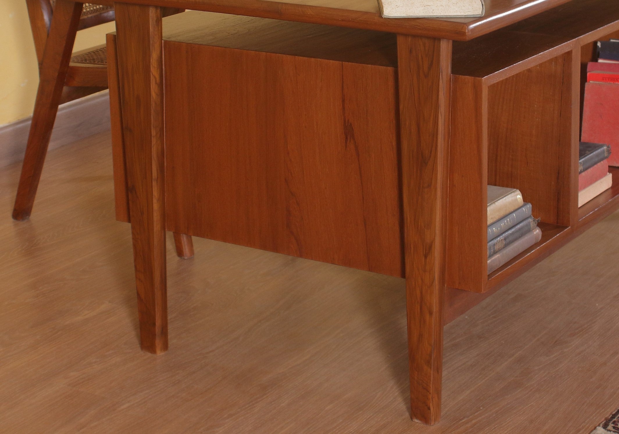 Wilberforce Desk
