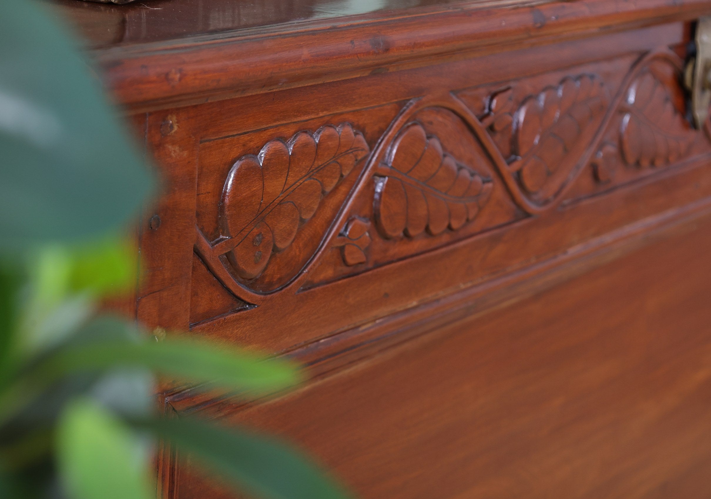 Stigand antique Chest