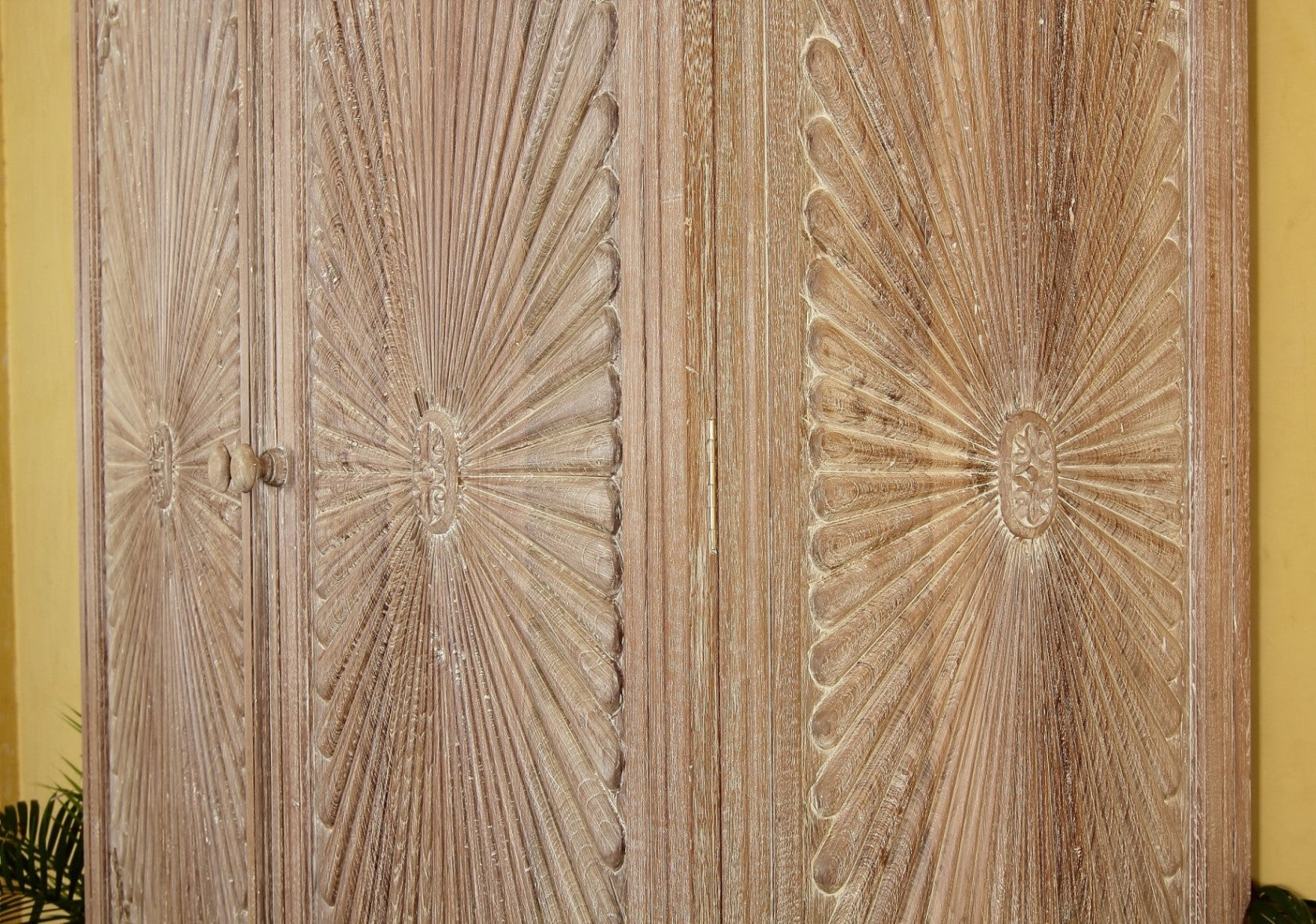 Tennent Armoire