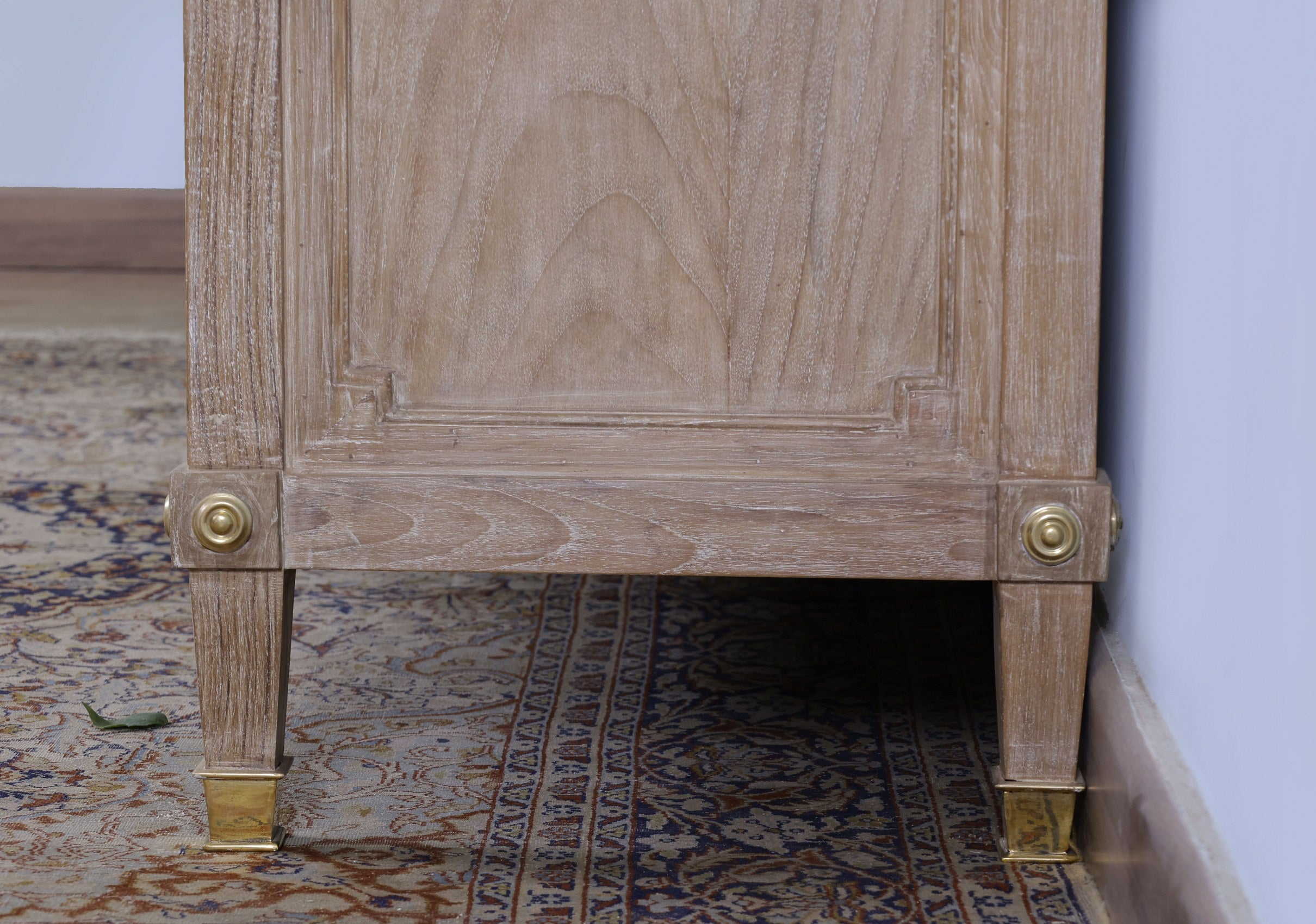 Jermiah Chest of Drawers