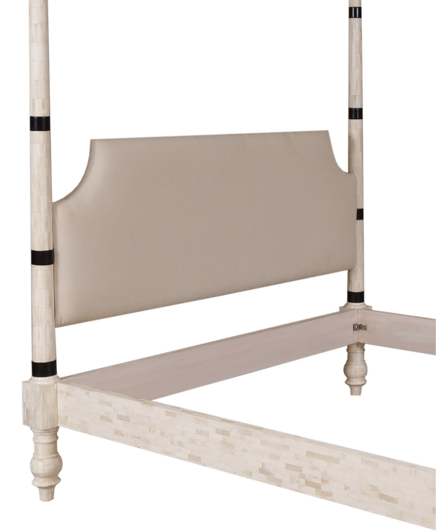 Kalvin Inlaid Poster Bed